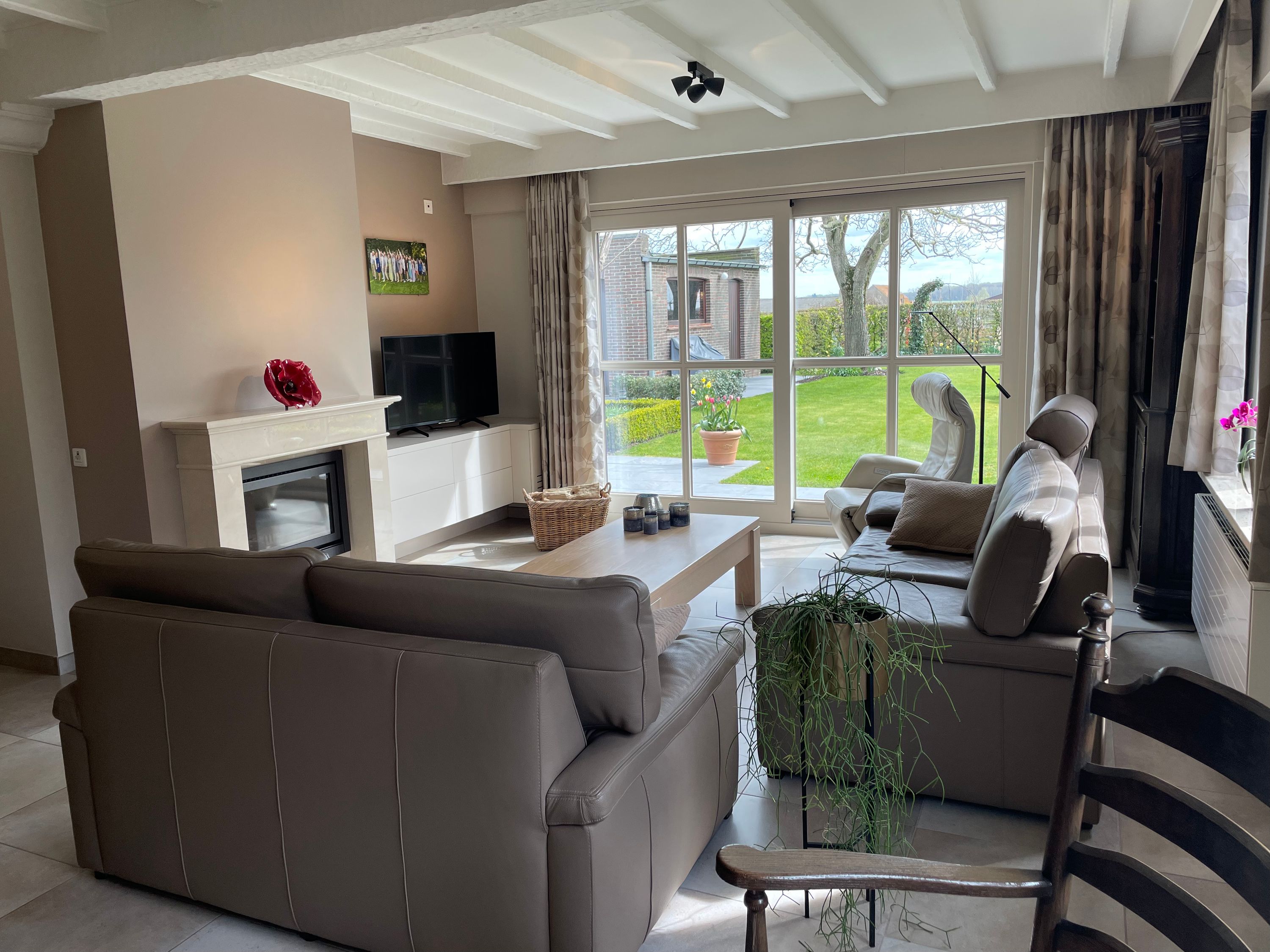 Alleenstaande goedgelegen gerenoveerde gezinswoning met zongerichte tuin - foto 22