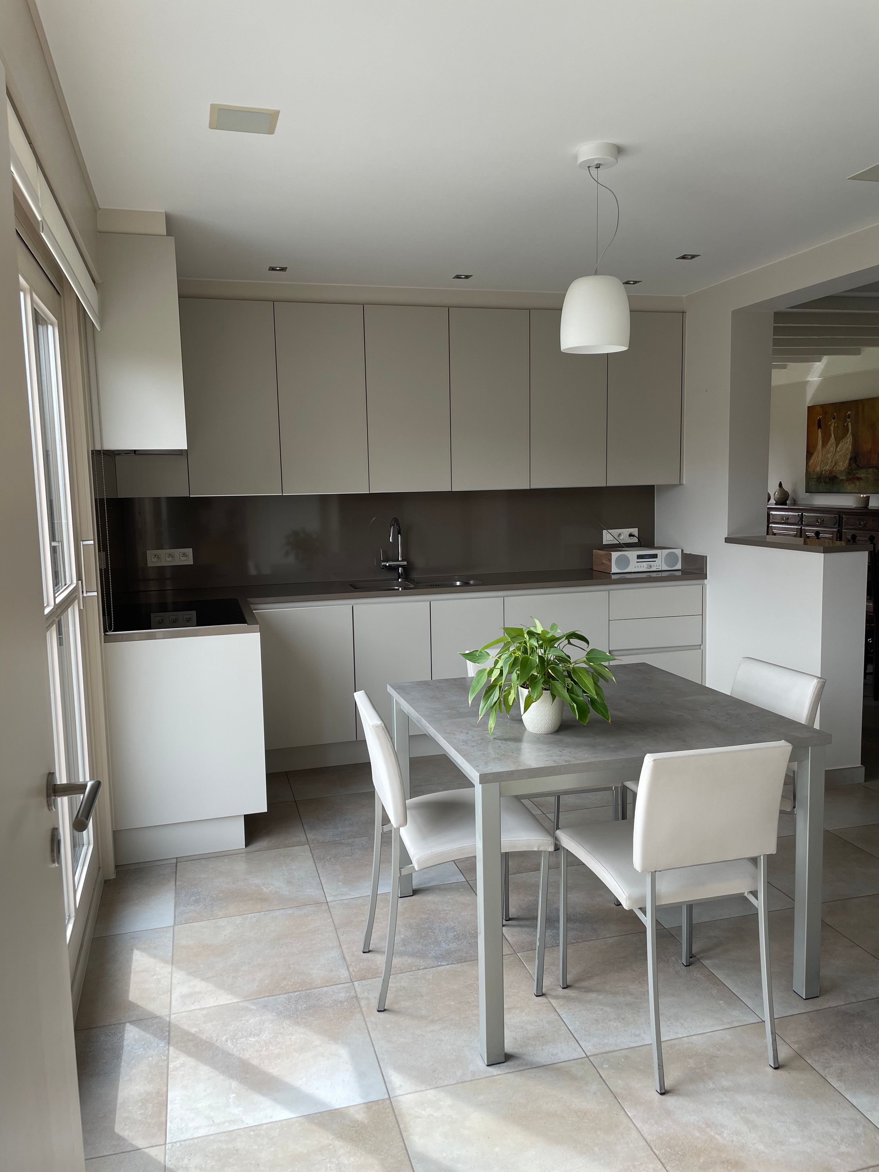 Alleenstaande goedgelegen gerenoveerde gezinswoning met zongerichte tuin - foto 26