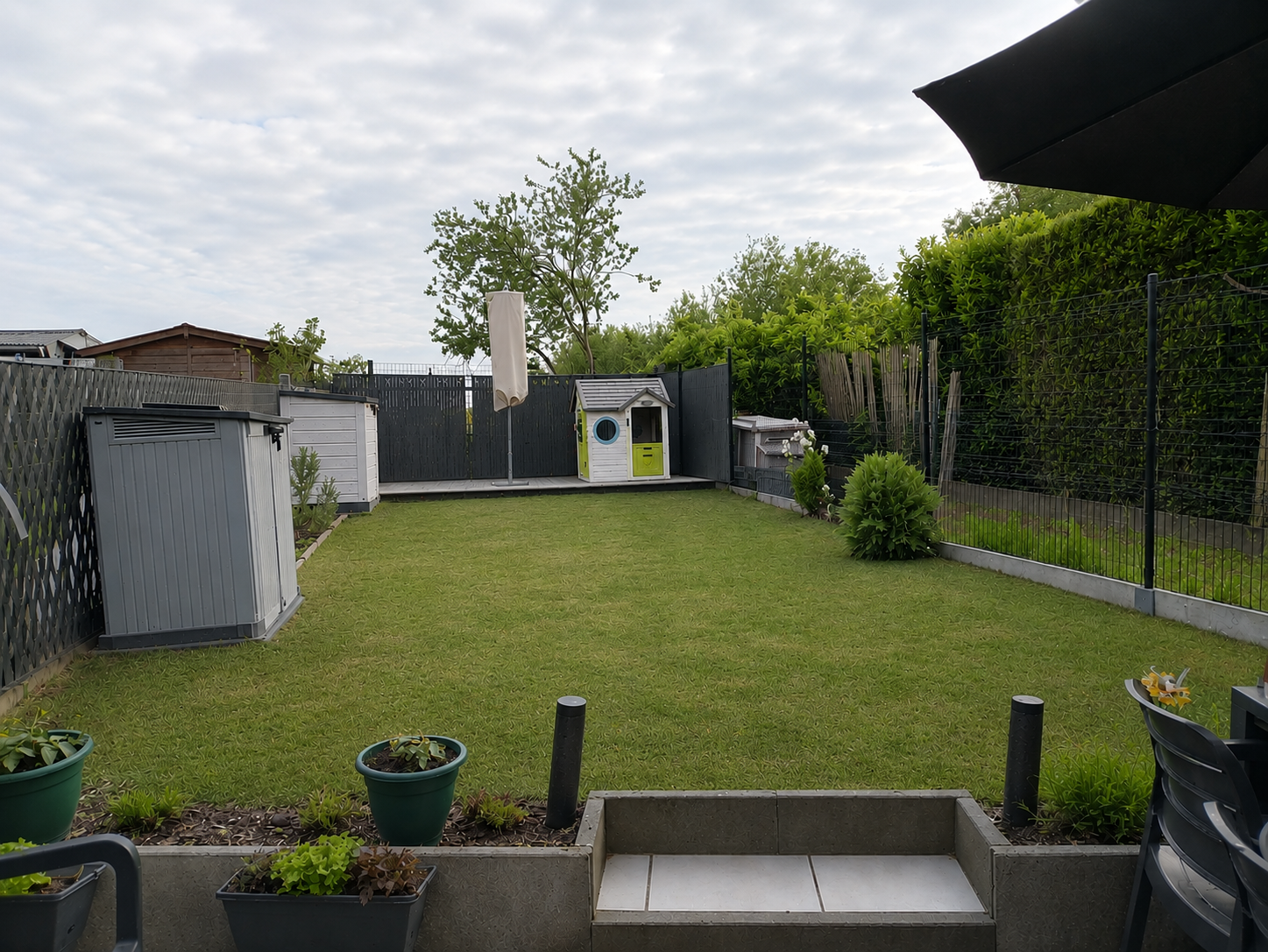 Verrassend ruime rijwoning met zonnige tuin - foto 5