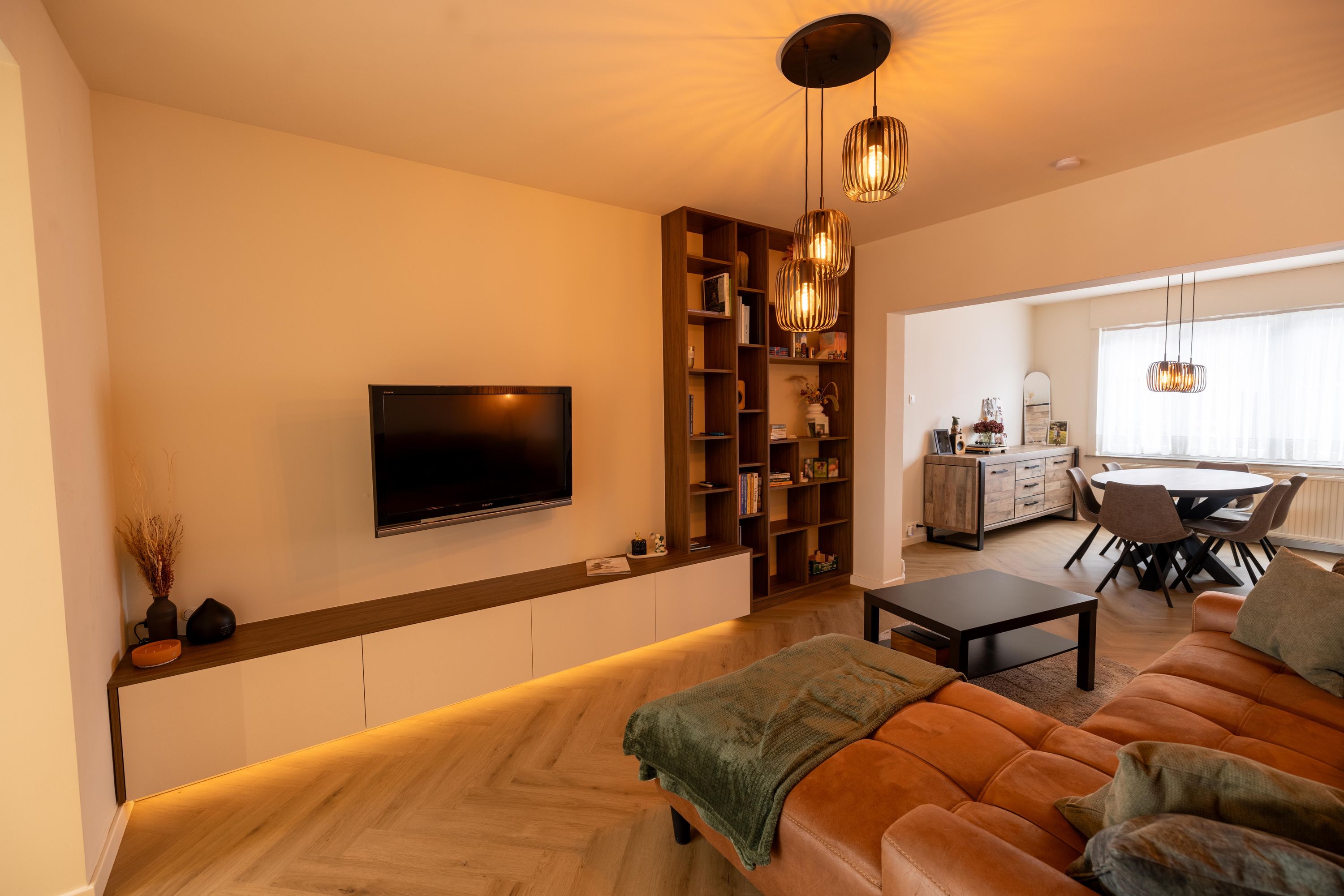 Instapklare gerenoveerde halfopen bebouwing met grote tuin - foto 3