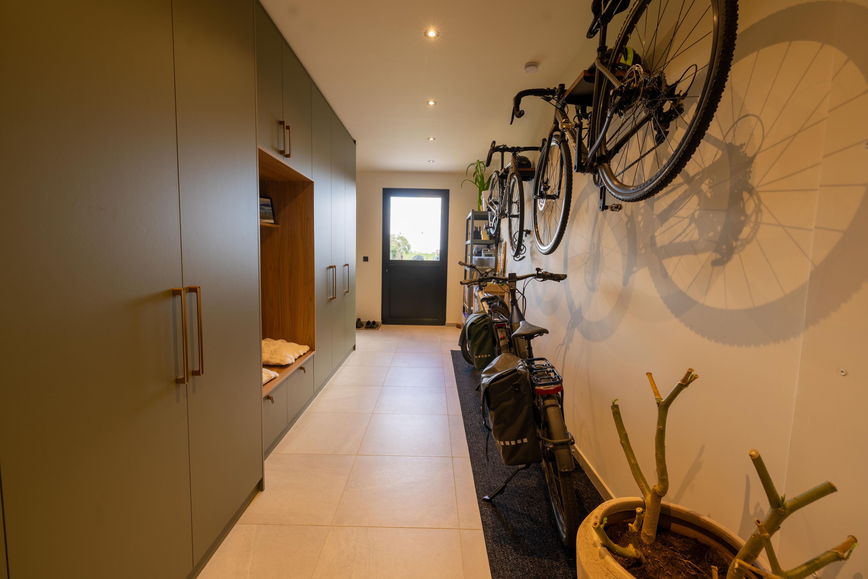 Instapklare gerenoveerde halfopen bebouwing met grote tuin - foto 5