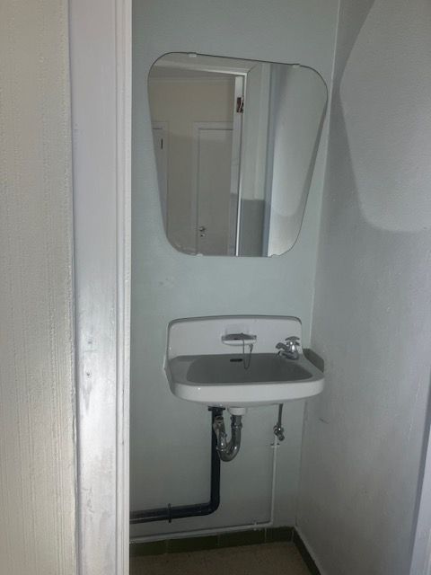 Groot, lichtrijk en gerenoveerd appartement - foto 12