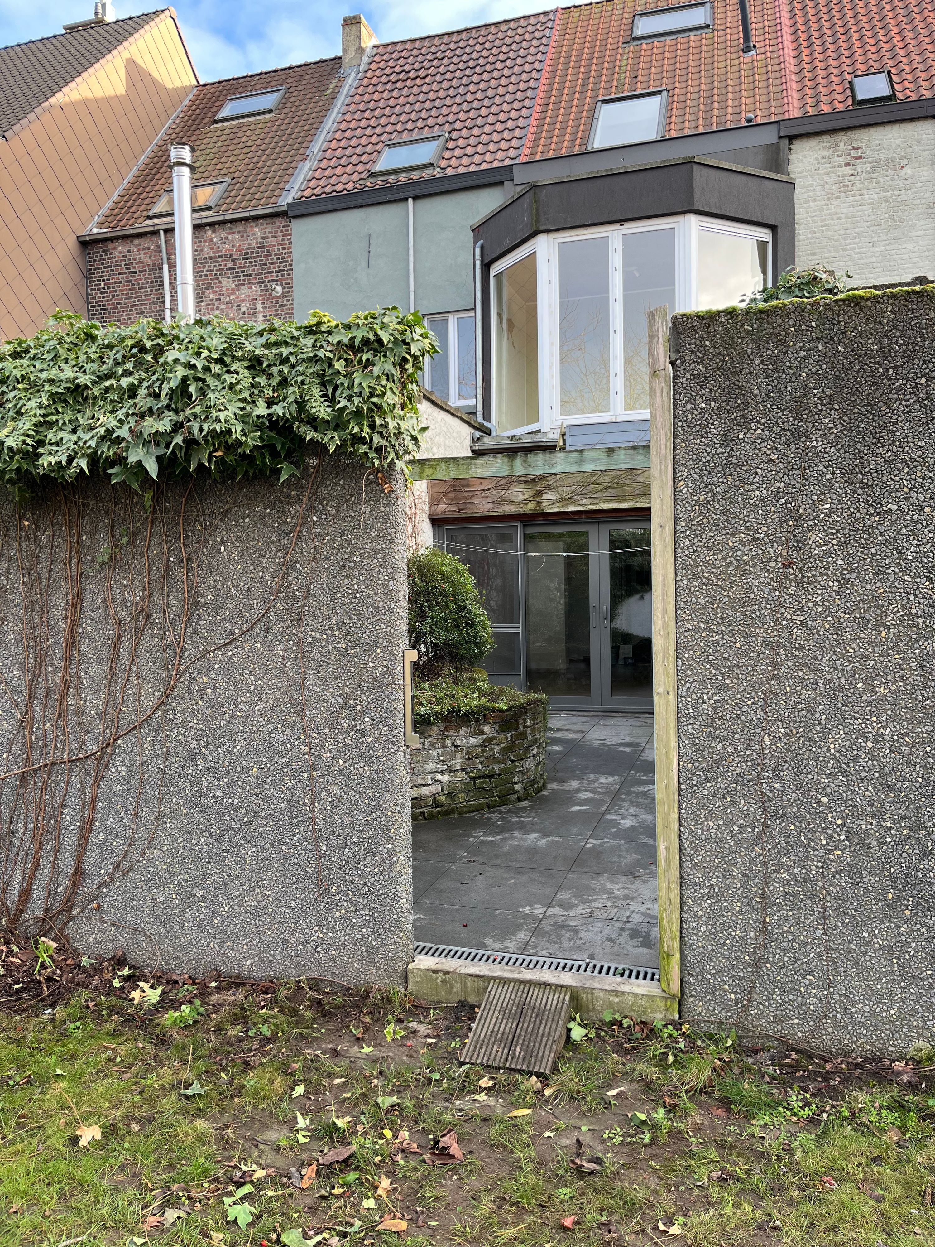 Eengezinswoning met tuintje grenzend aan park - foto 4