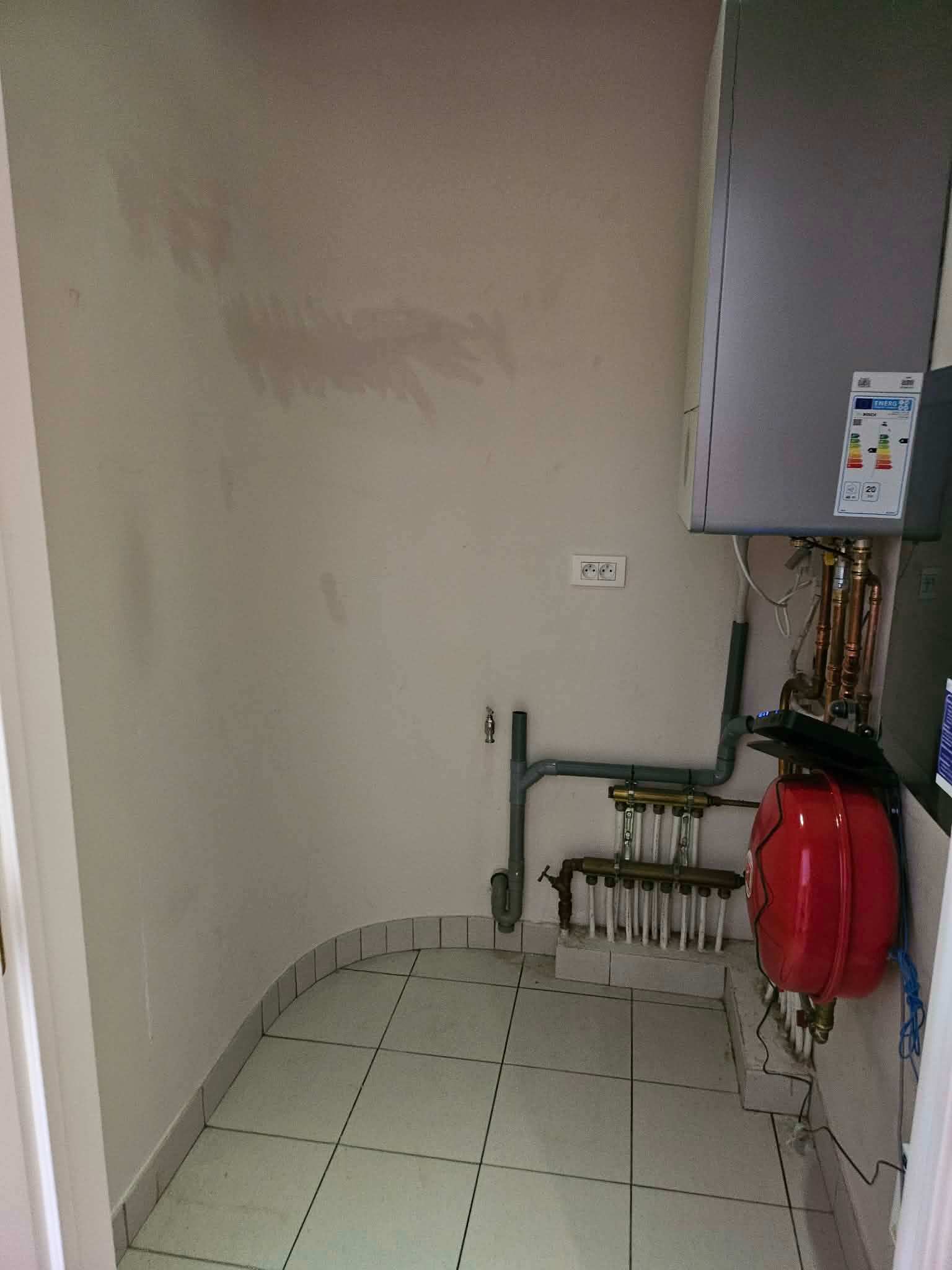 Goed gelegen gelijkvloers appartement met voortuintje, grote kelder en garage. - foto 10