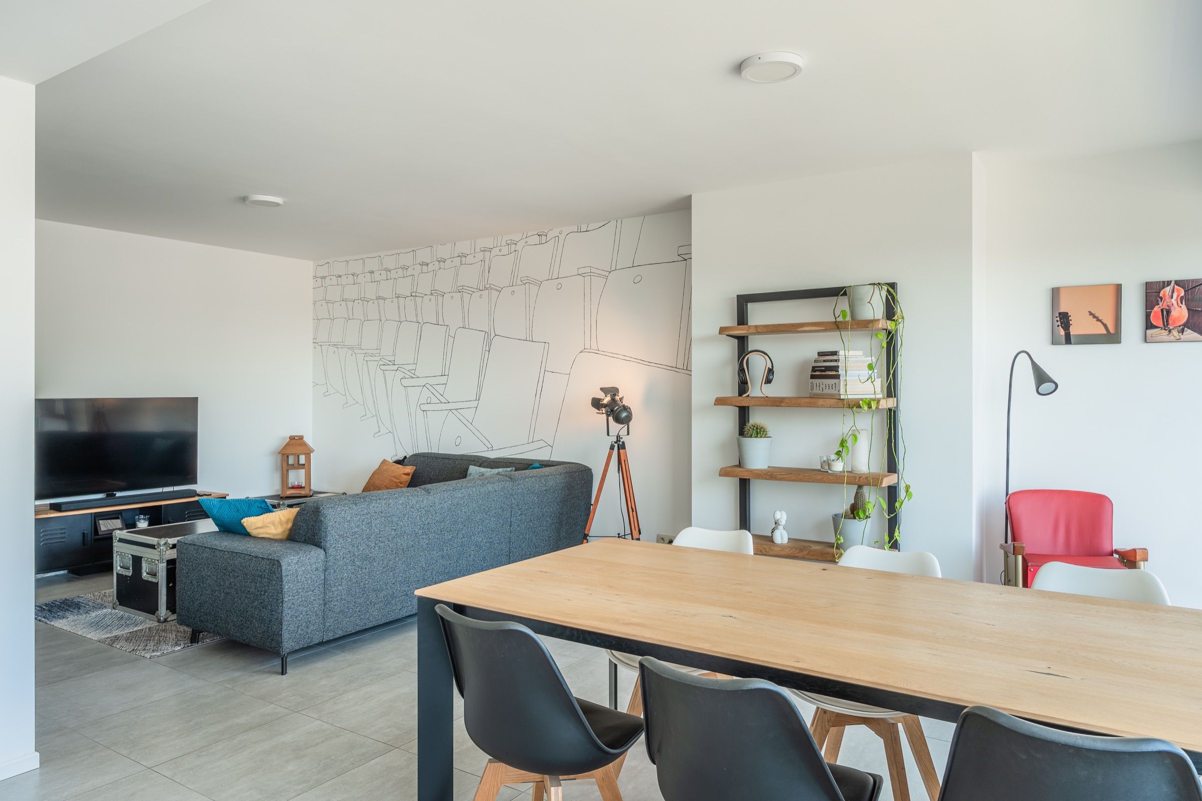 Volledig gerenoveerd, instapklaar 2-slaapkamerappartement met zonnig terras - foto 4