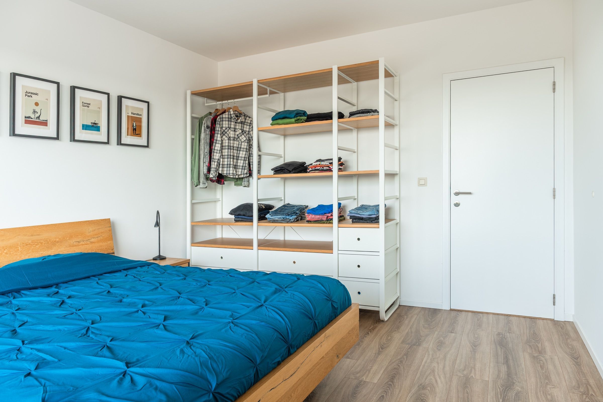 Volledig gerenoveerd, instapklaar 2-slaapkamerappartement met zonnig terras - foto 9