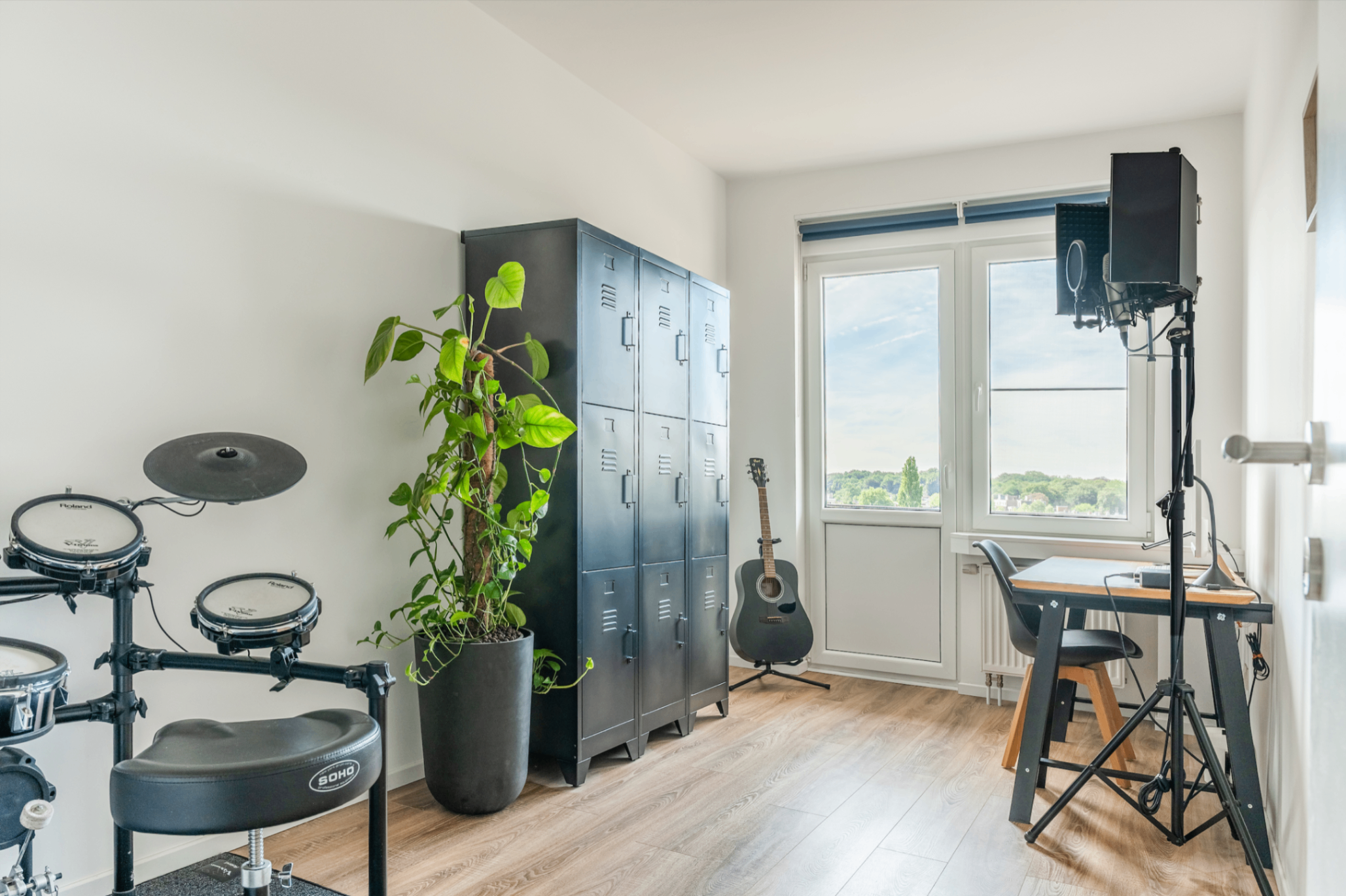 Volledig gerenoveerd, instapklaar 2-slaapkamerappartement met zonnig terras - foto 10