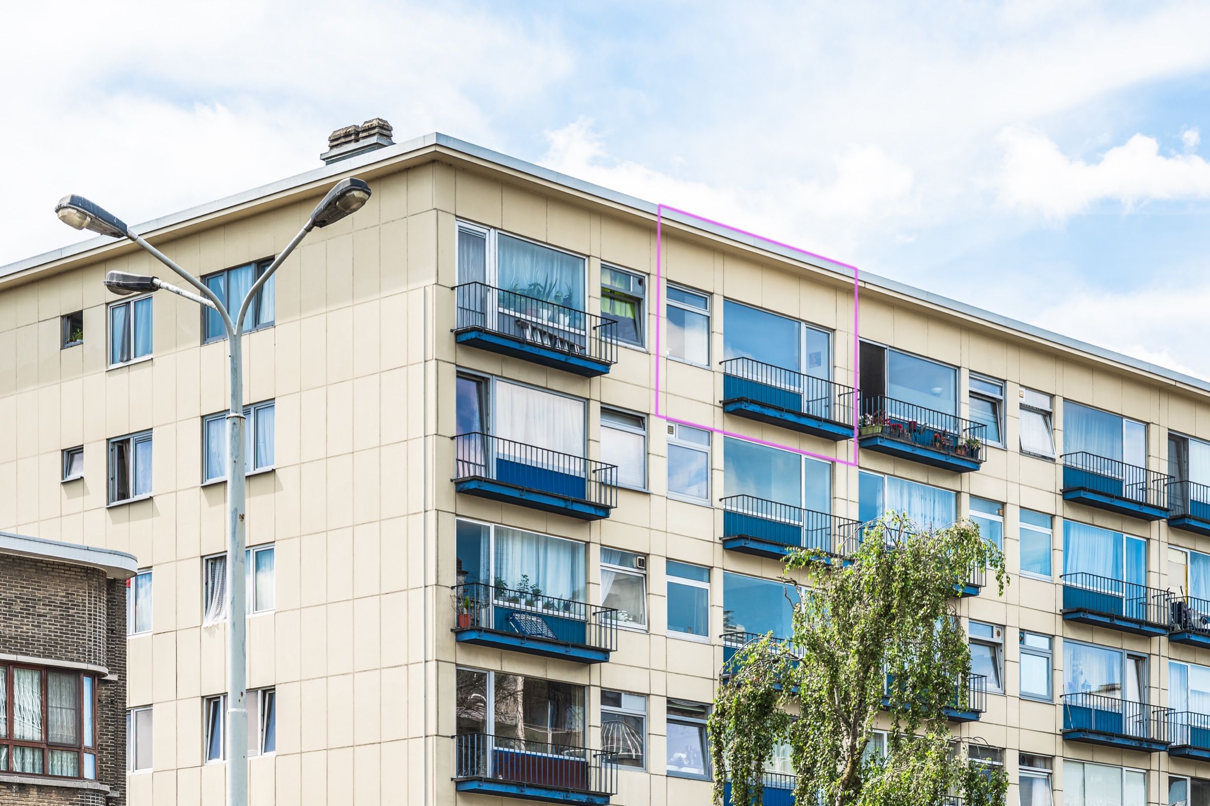 Volledig gerenoveerd, instapklaar 2-slaapkamerappartement met zonnig terras - foto 18