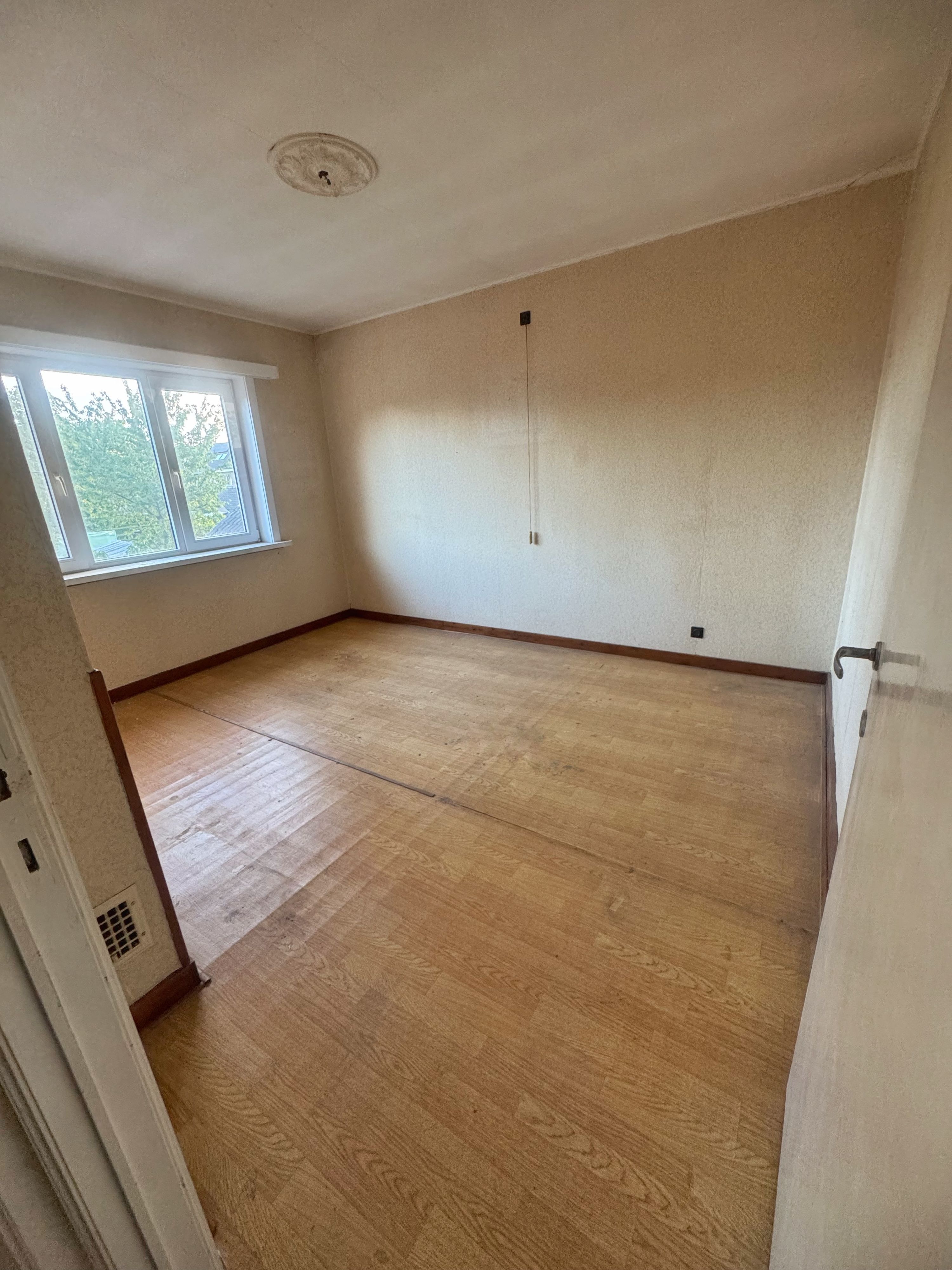 Huis met 3 slaapkamers, terras en tuin in centrum Wetteren - foto 5