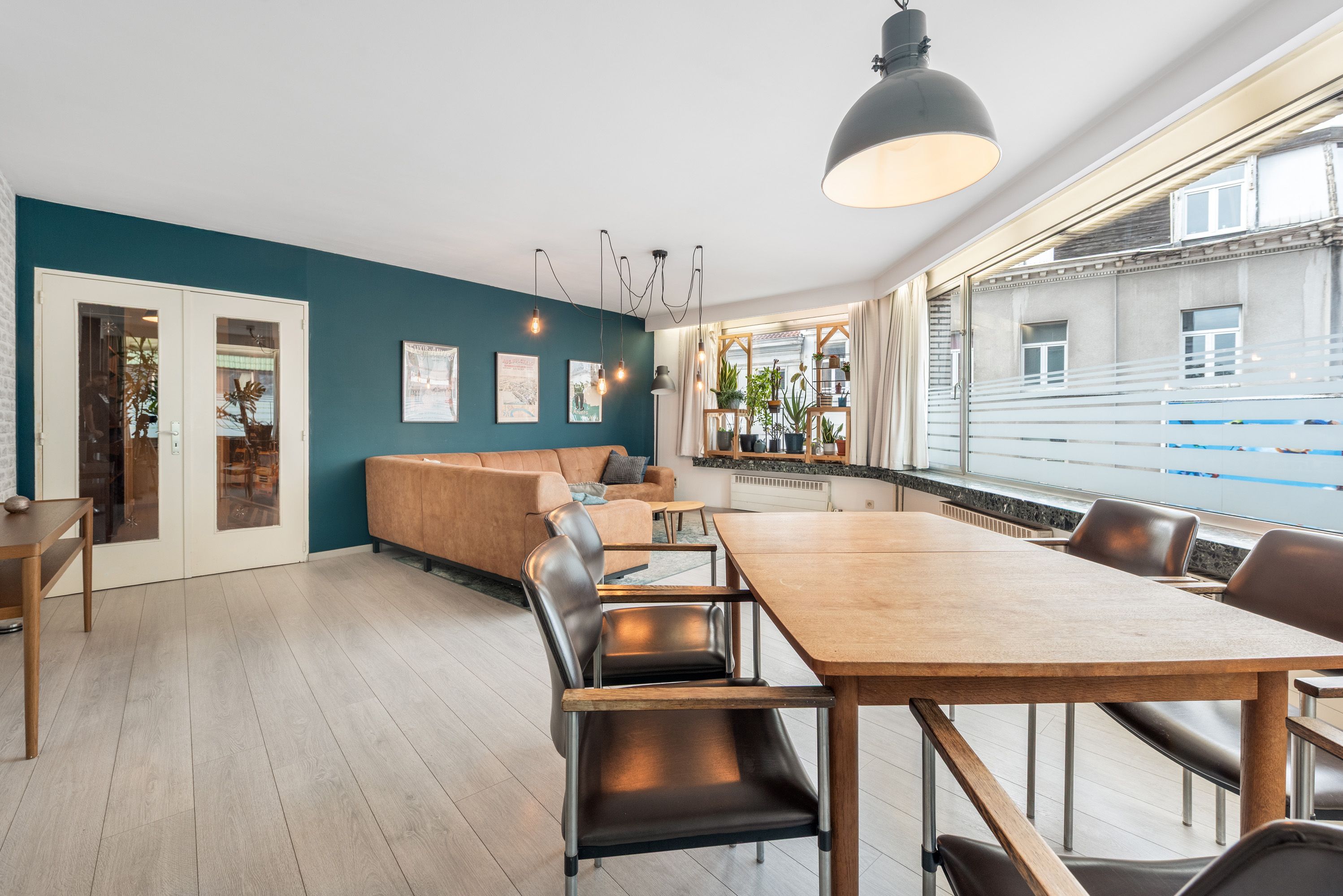 Instapklaar 3-slaapkamerappartement in hartje Borgerhout - foto 2