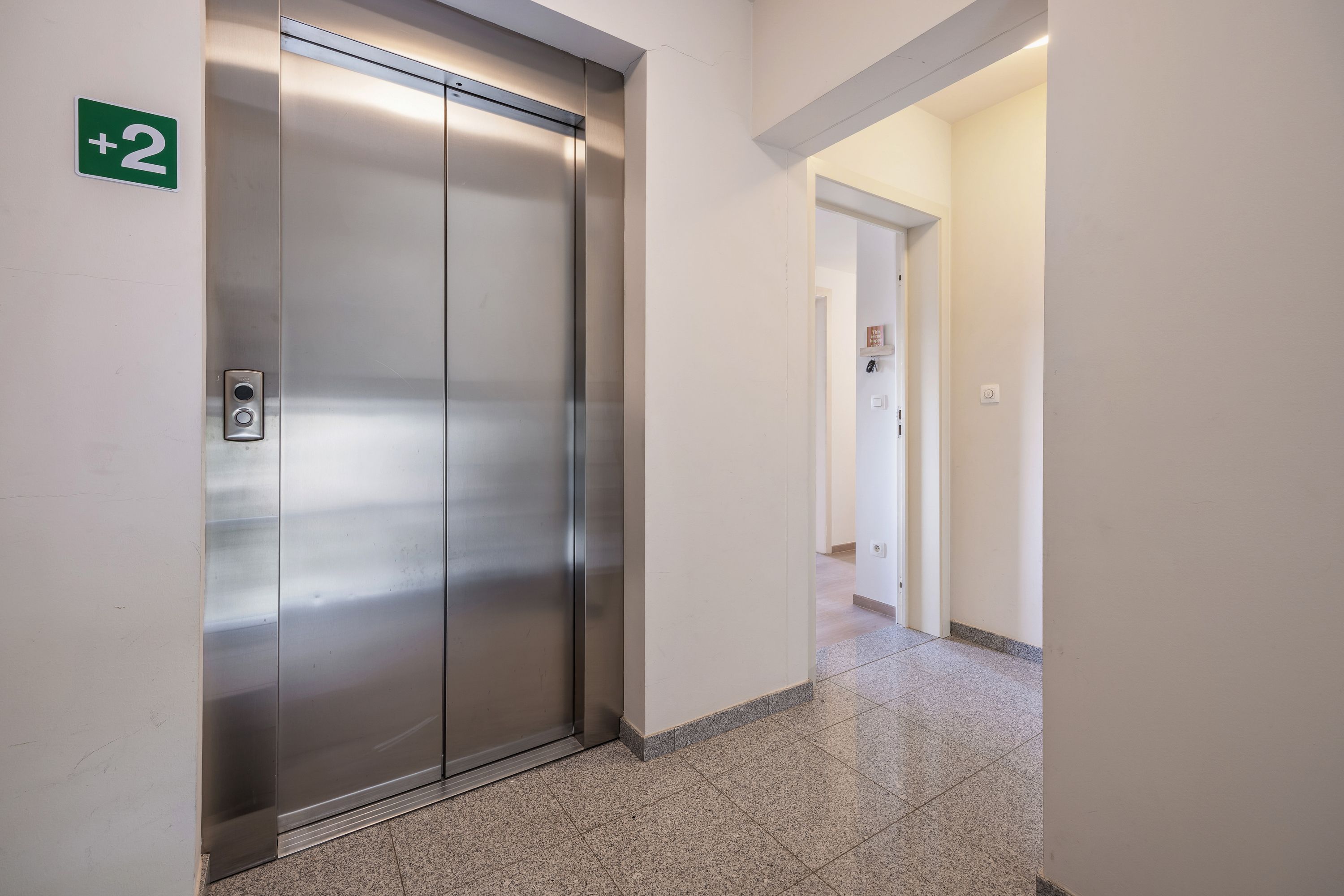 Lichtrijk hoekapp. met ondergrondse parking in Boekt - foto 15