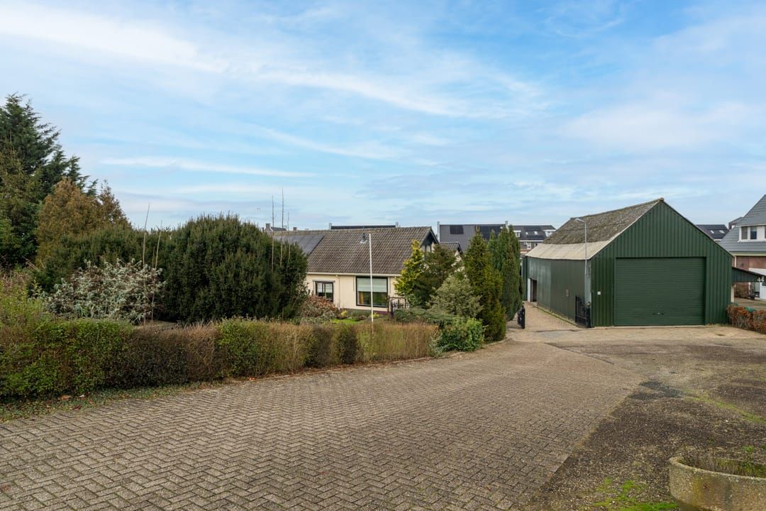 Ruime vrijstaande woning, 5 slaapkamers, 220 m2 woonruimte - foto 4