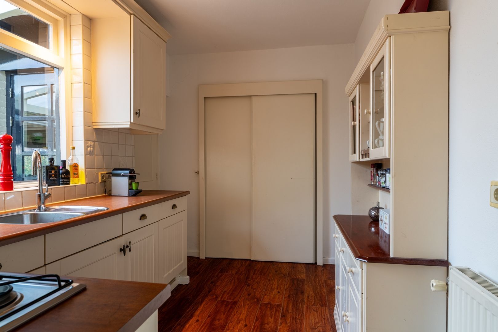Ruime vrijstaande woning, 5 slaapkamers, 220 m2 woonruimte - foto 9