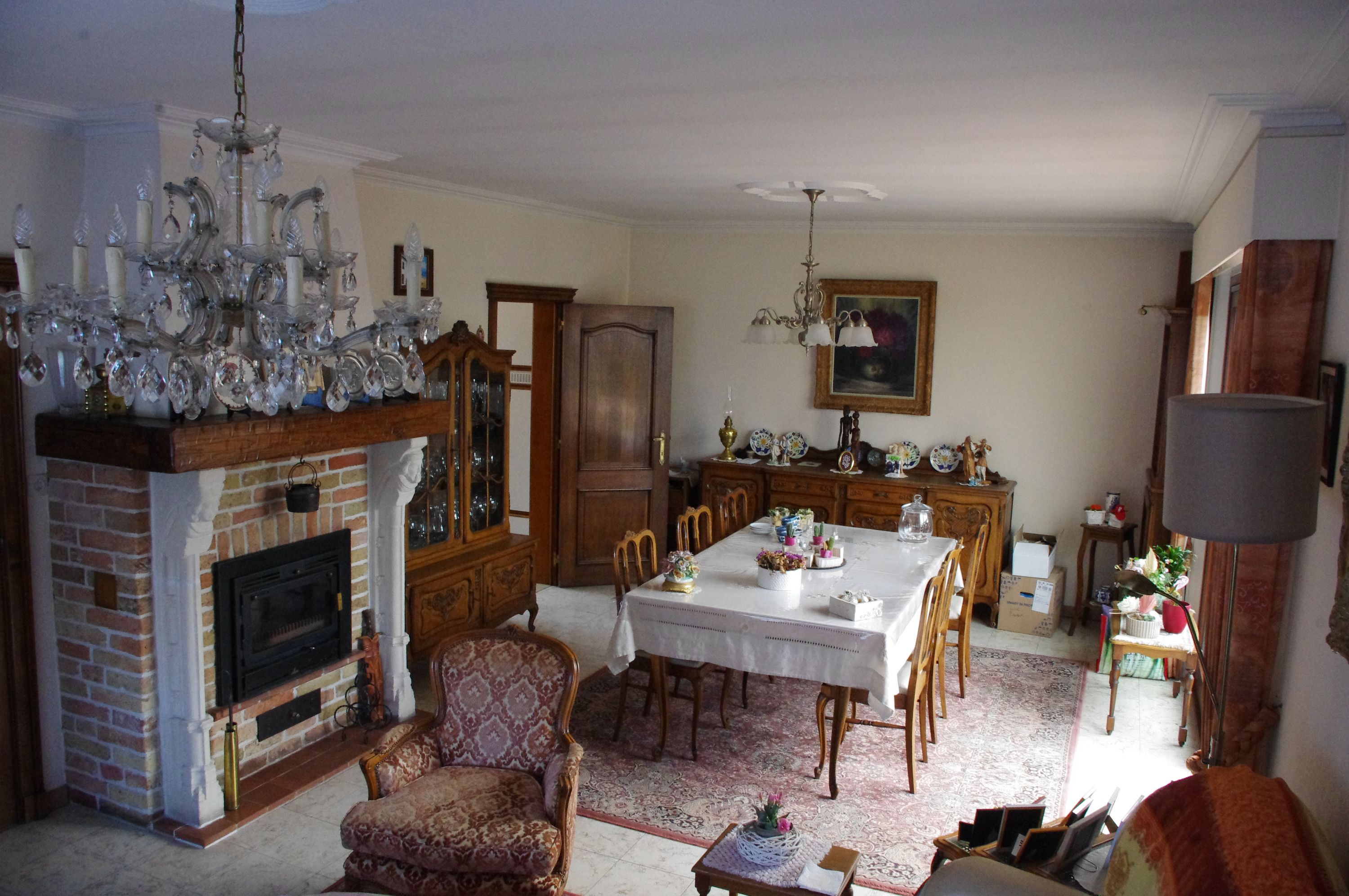 RUSTIG gelegen woning met 3 garages/werkplaats, binnenplaats en zuidelijk tuin - foto 2