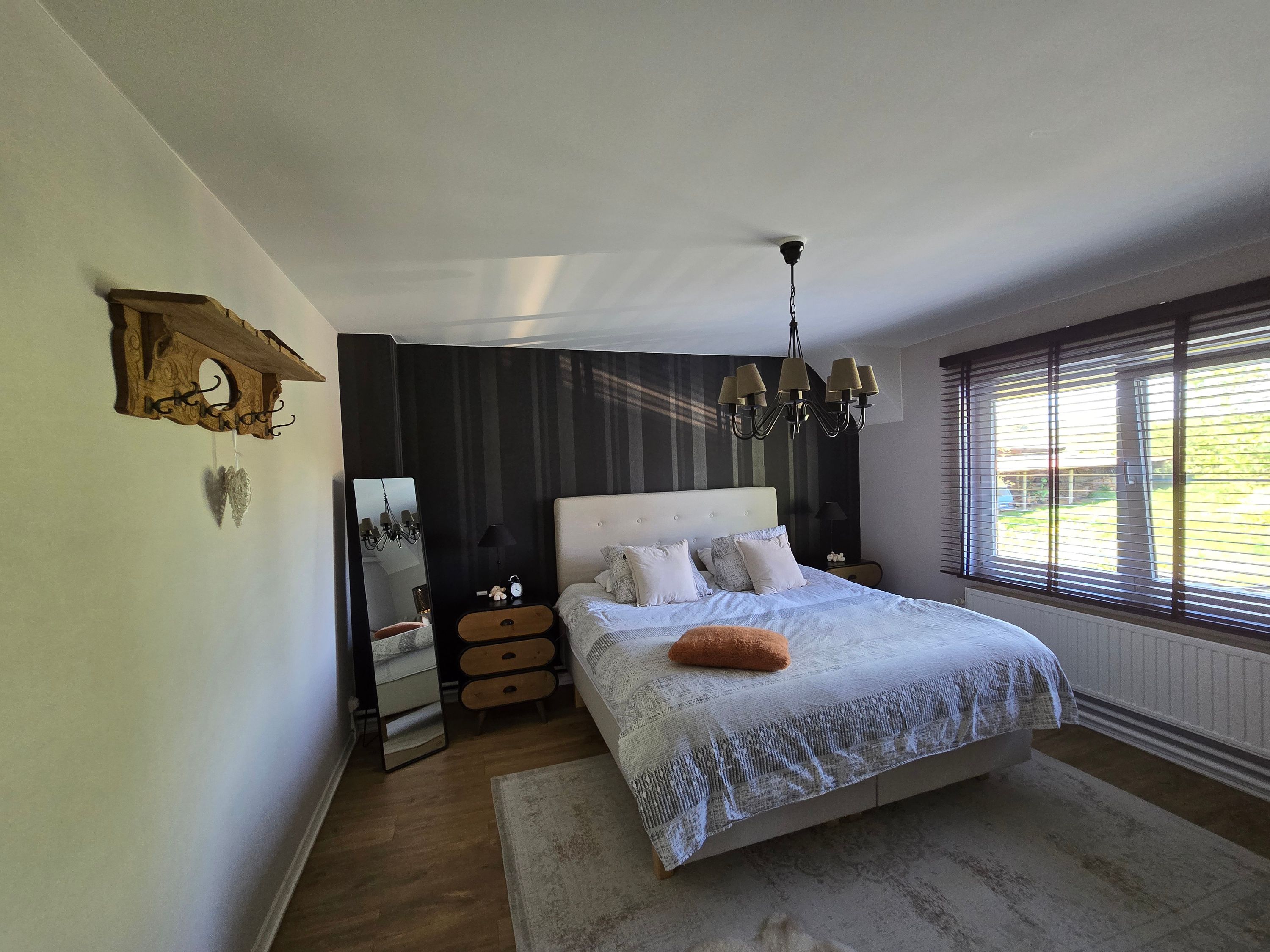 Instapklare strak landelijk gerenoveerde woning met aangelegde tuin - foto 17