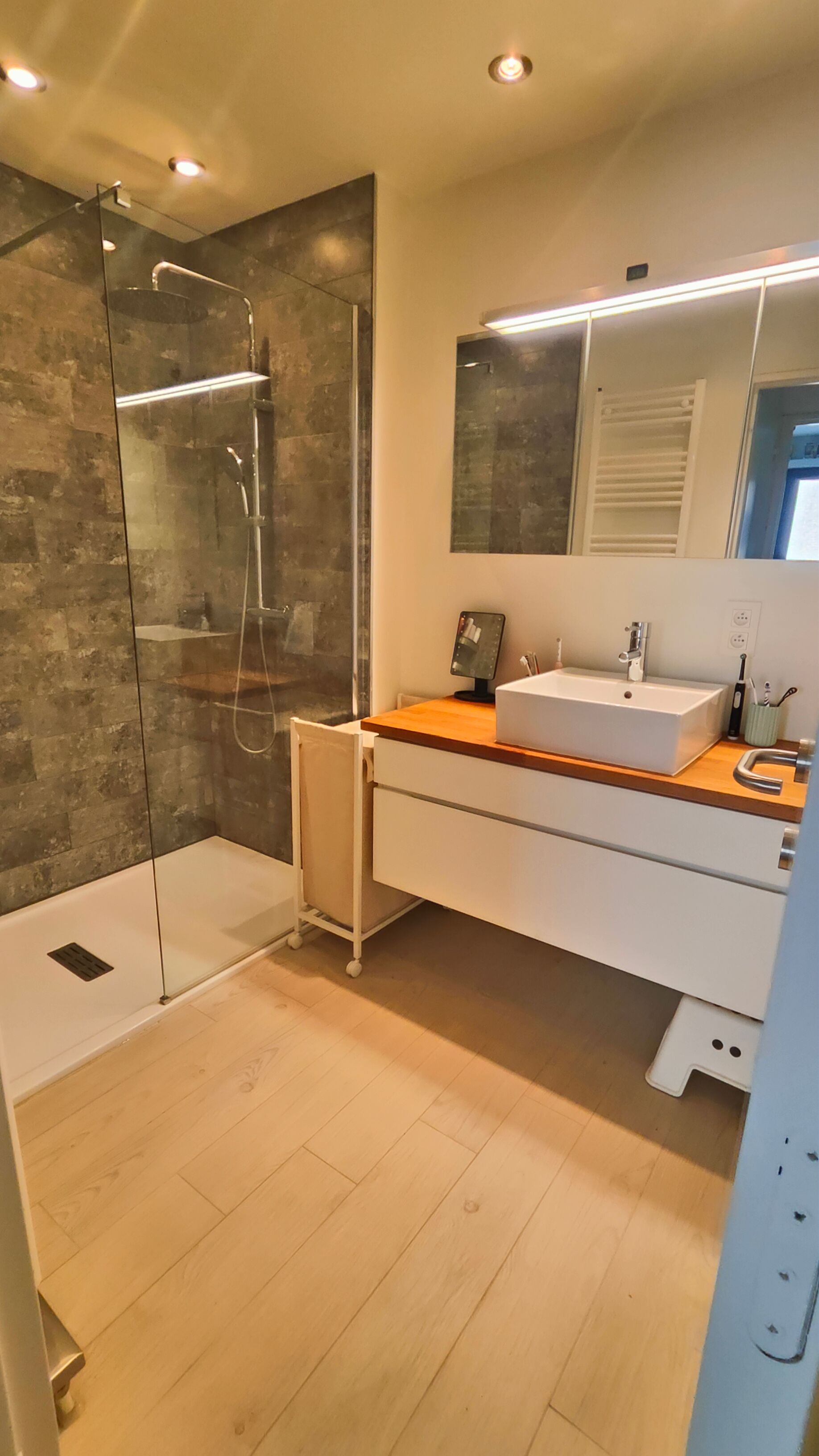 Instapklaar appartement met 2 slaapkamers, garage en ruim terras in Hoboken - foto 6