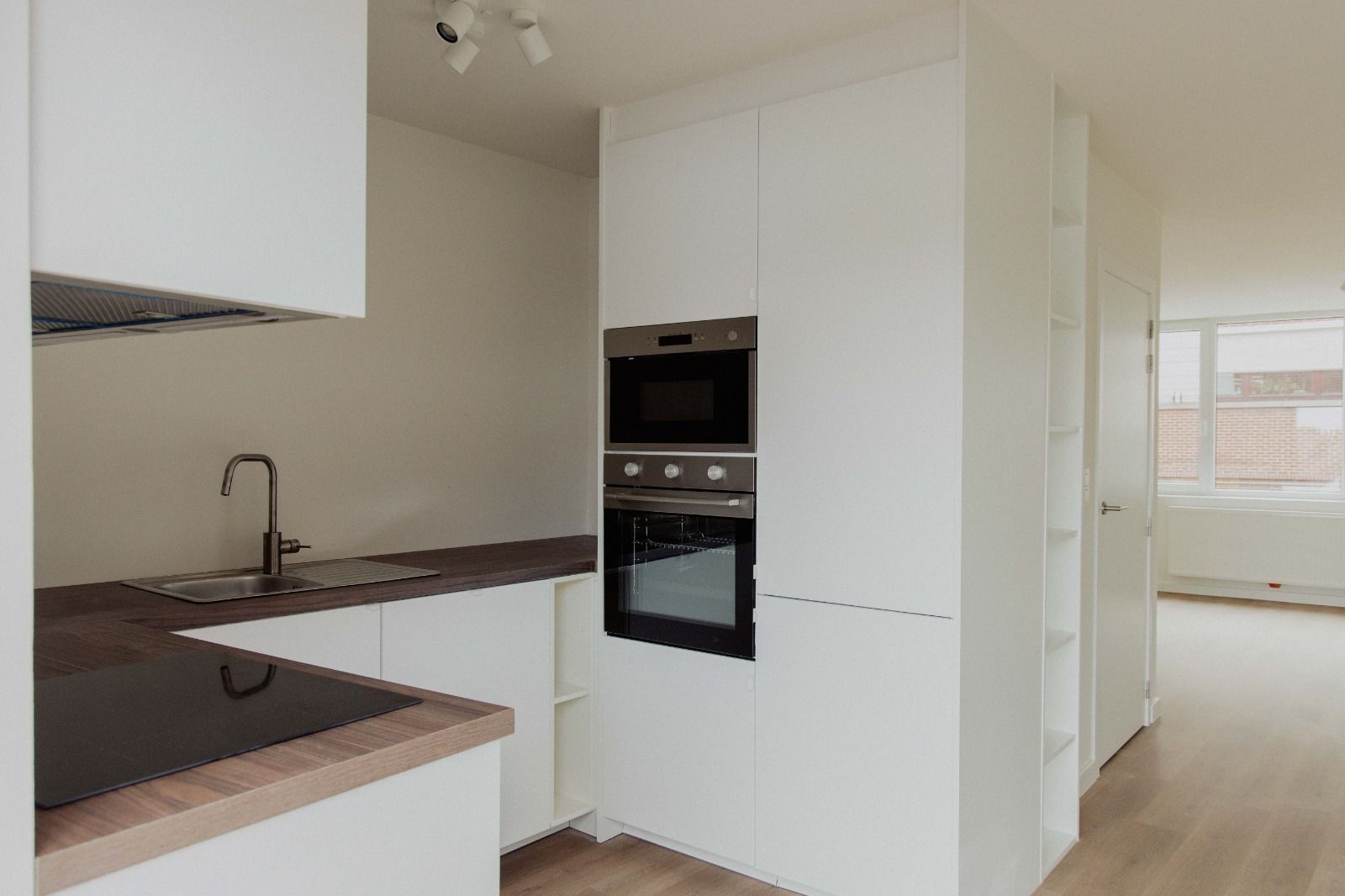 Instapklare woning met 3 slaapkamers, garage en terras  - foto 3