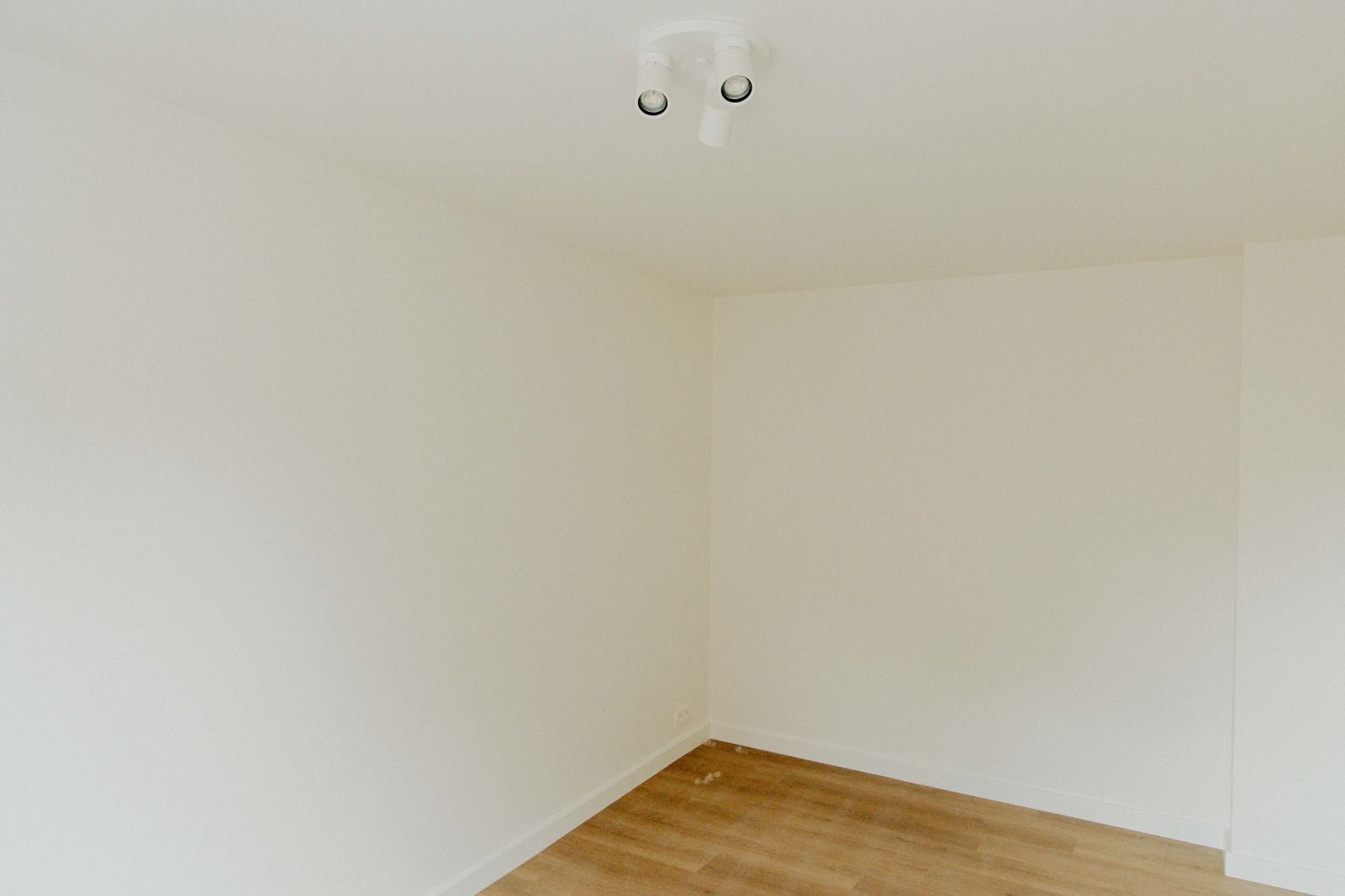 Instapklare woning met 3 slaapkamers, garage en terras  - foto 6