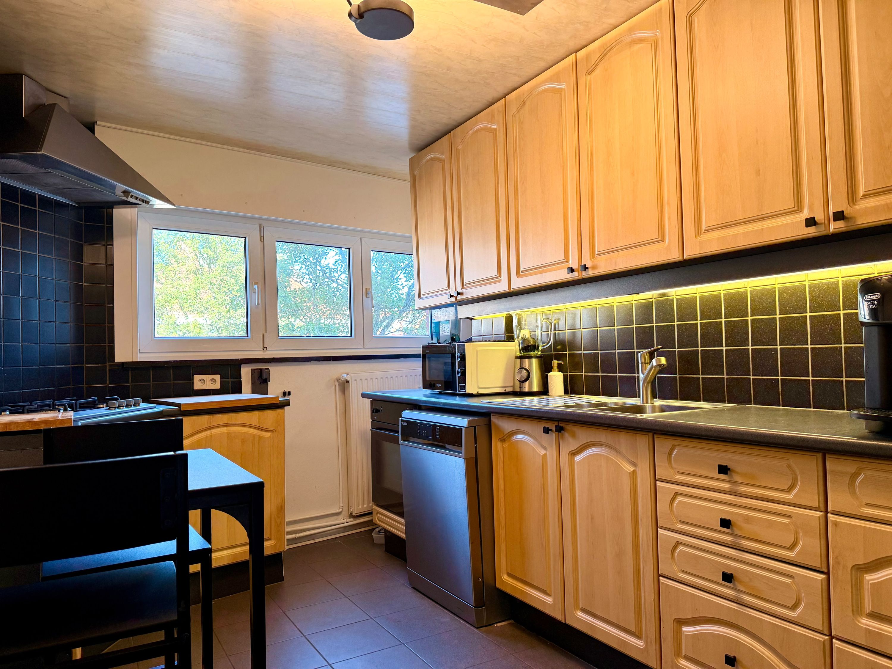 Instapklaar 3 slaapkamer appartement met terras en garage!  - foto 4