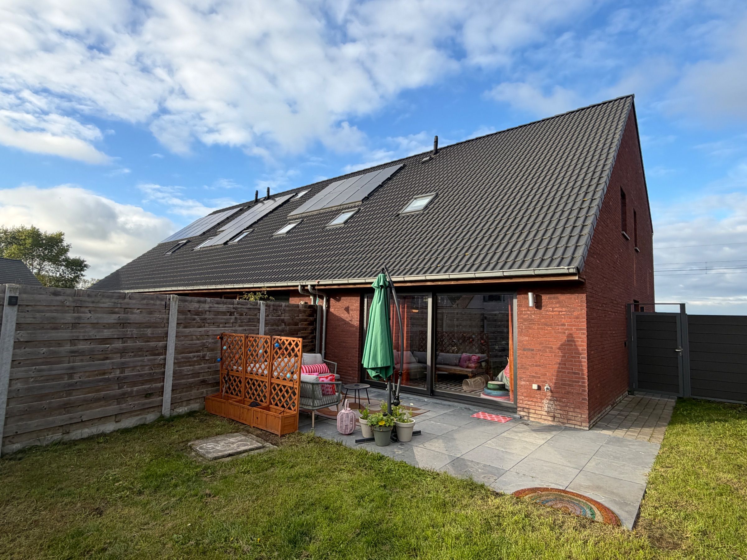 Recente halfopen woning met EPC A en drie slaapkamers - foto 3