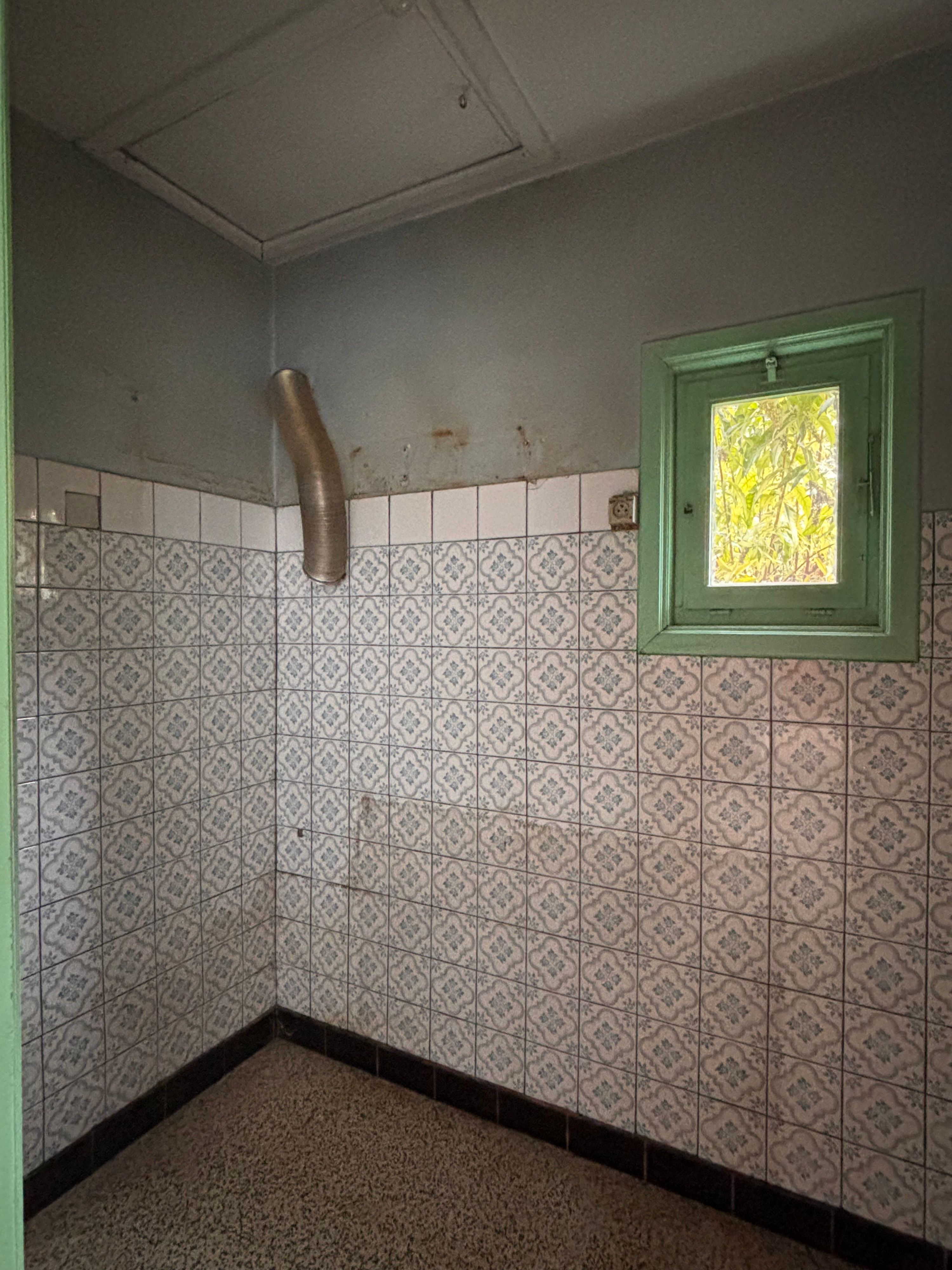 Ruime renovatiewoning met tuin, garage en bijgebouw - foto 10