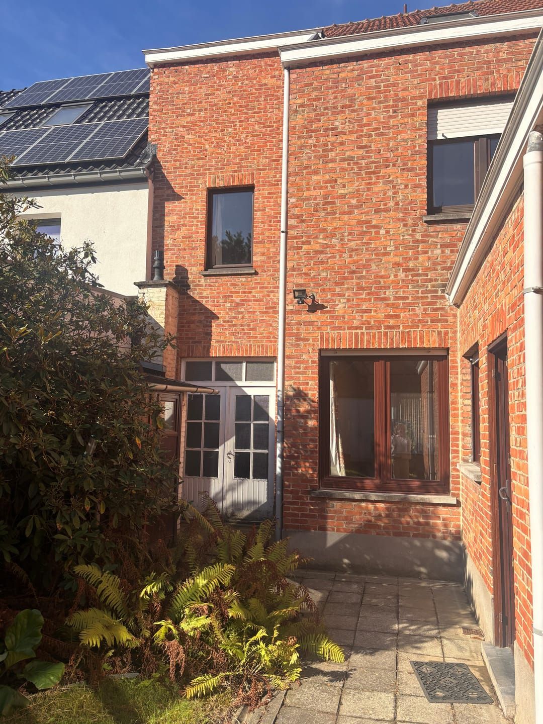 Ruime renovatiewoning met tuin, garage en bijgebouw - foto 16