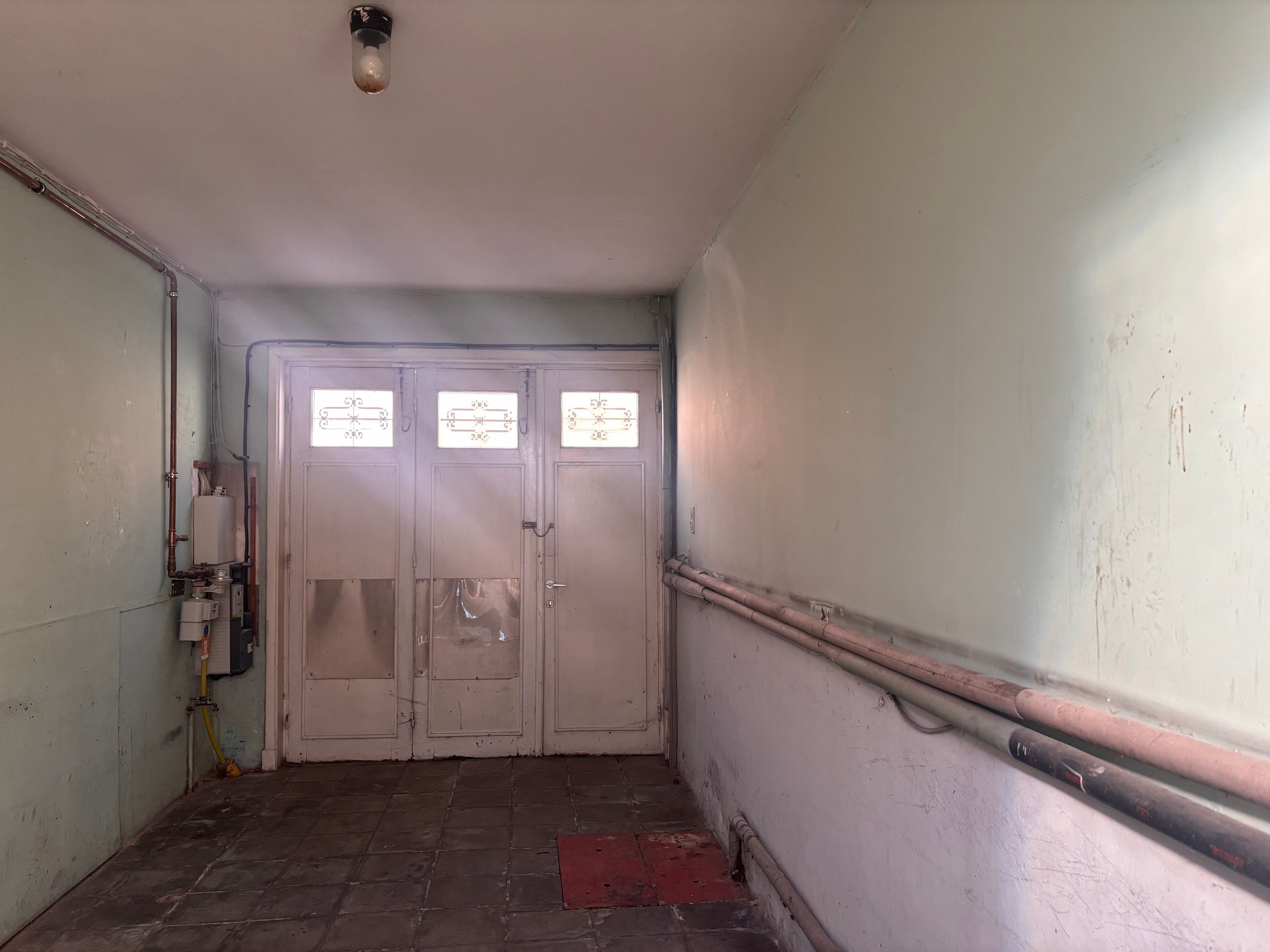 Ruime renovatiewoning met tuin, garage en bijgebouw - foto 17