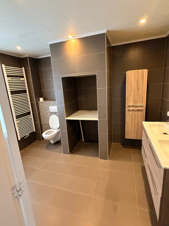 Prachtige halfopen bebouwing in een rustige buurt ,vlakbij centrum. - foto 6