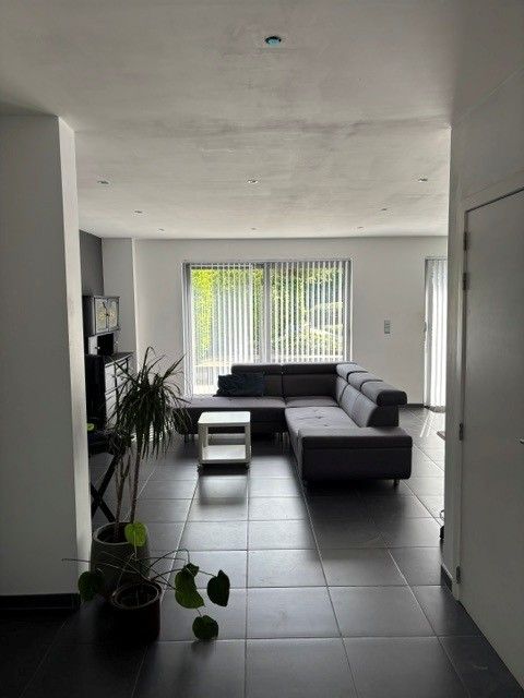 Ruime lichtrijke woning met 4 slaapkamers en grote tuin - EPC B - foto 2