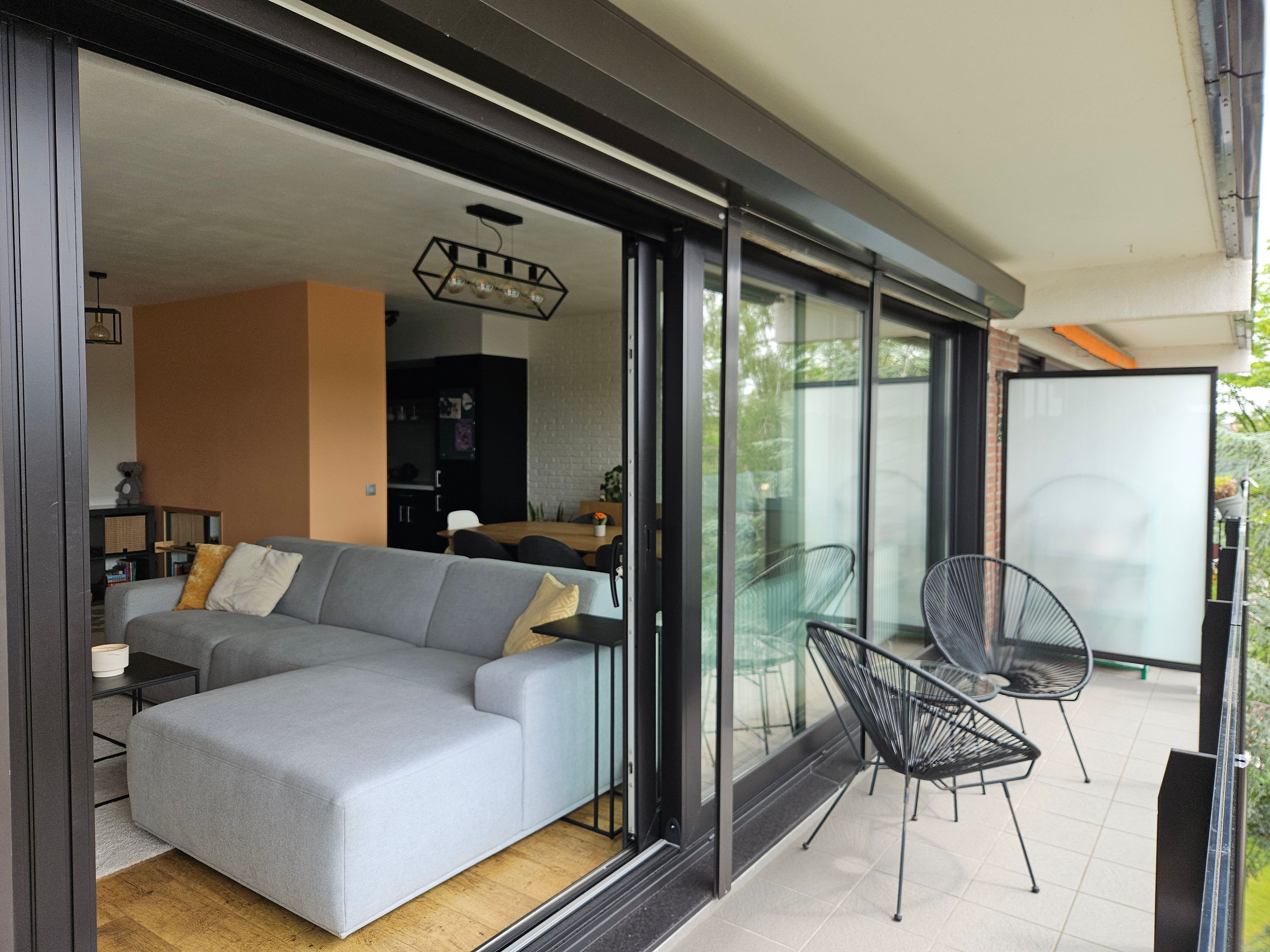 Lichtrijk en instapklaar 2-slpk appartement met ruim terras - foto 3