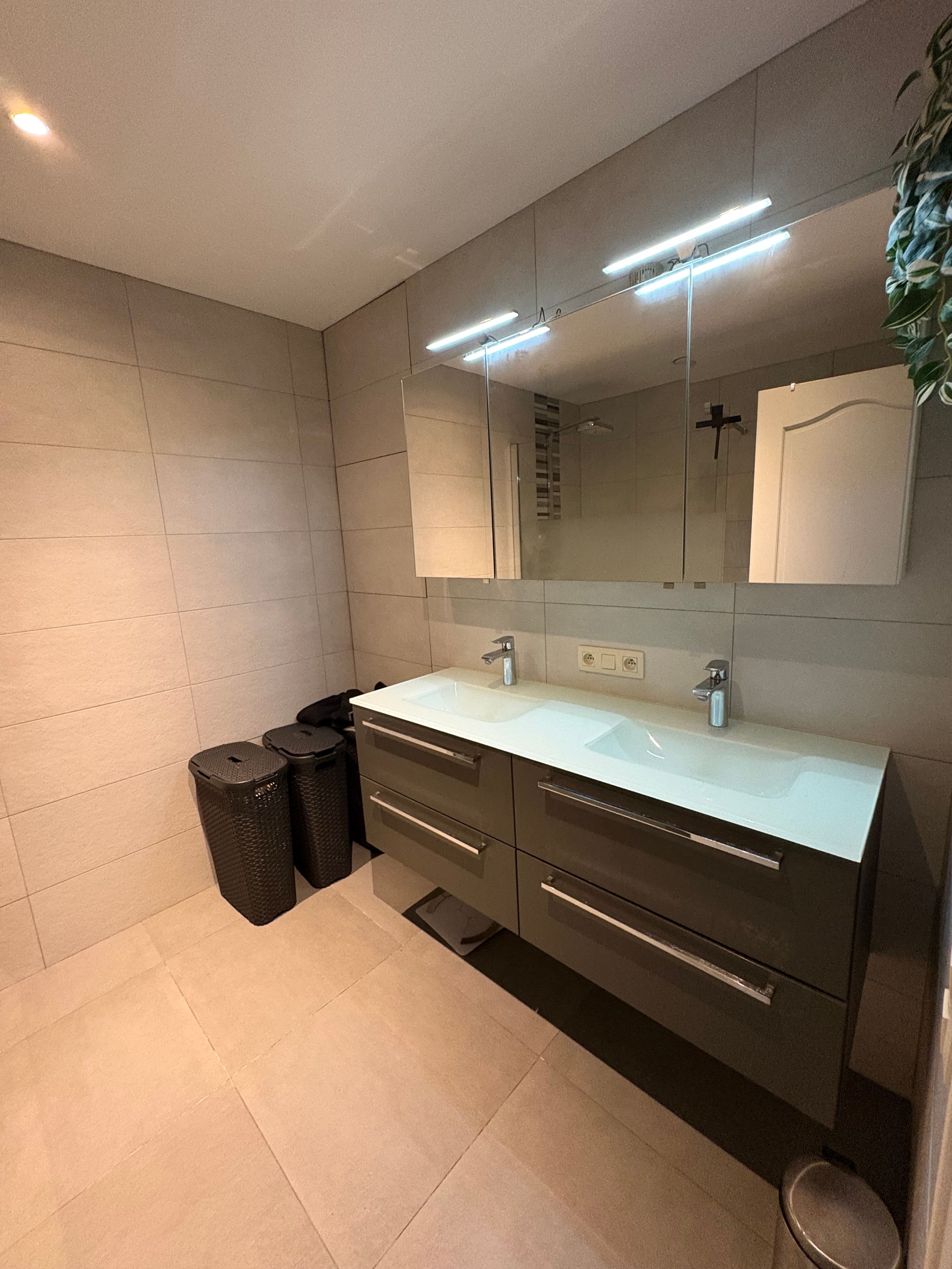 Instapklaar appartement, 3 slaapkamers en terras - foto 9