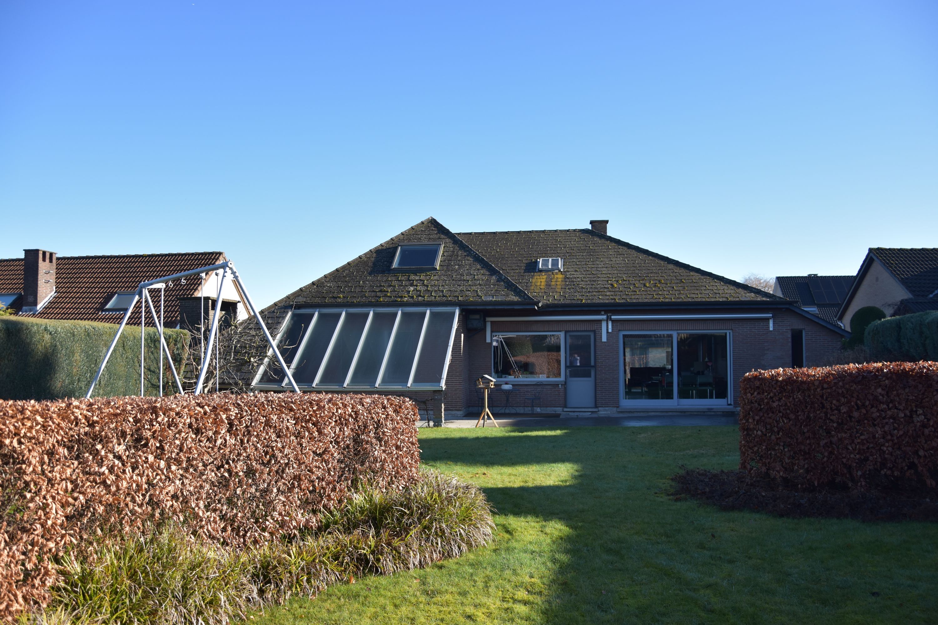 Mooie villa met veel lichtinval in residentiële wijk - foto 10