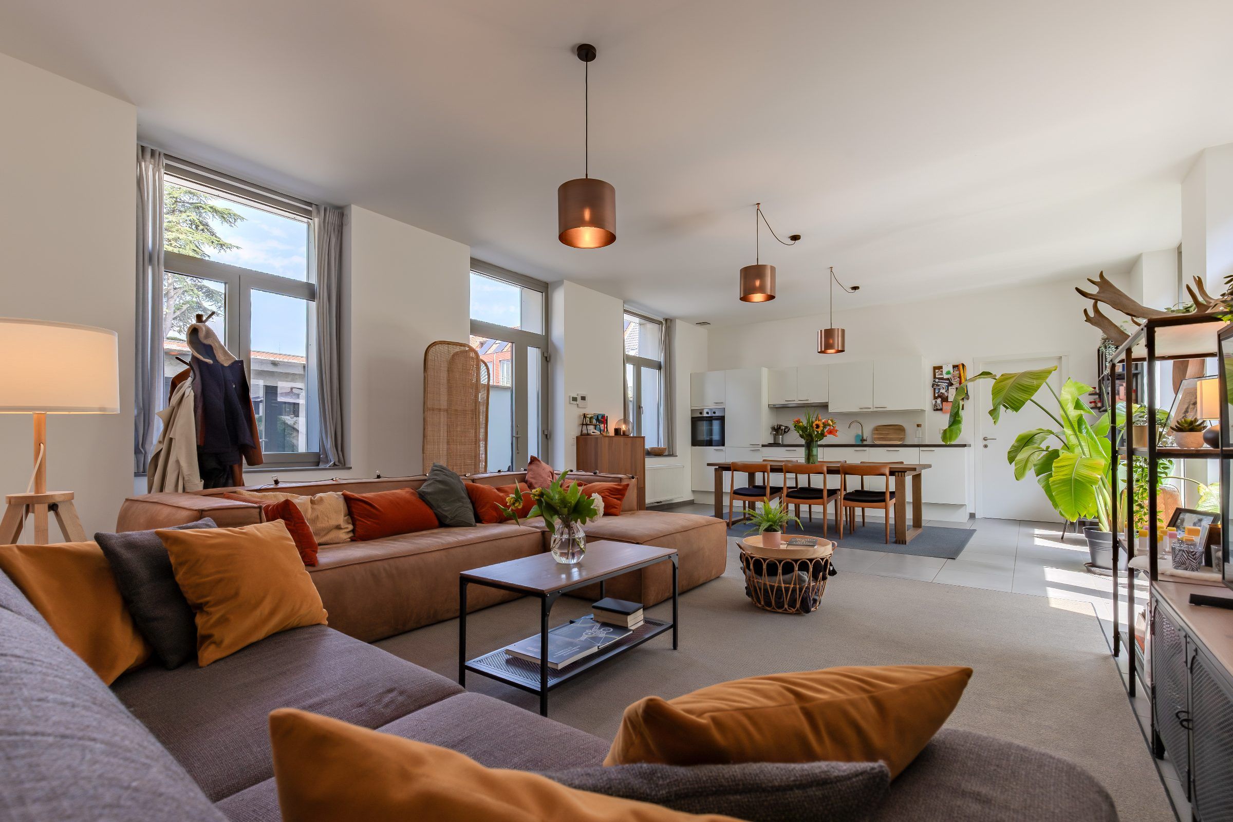 Uniek 2 slaapkamer-appartement met terras nabij Gent-Sint-Pieters - foto 2