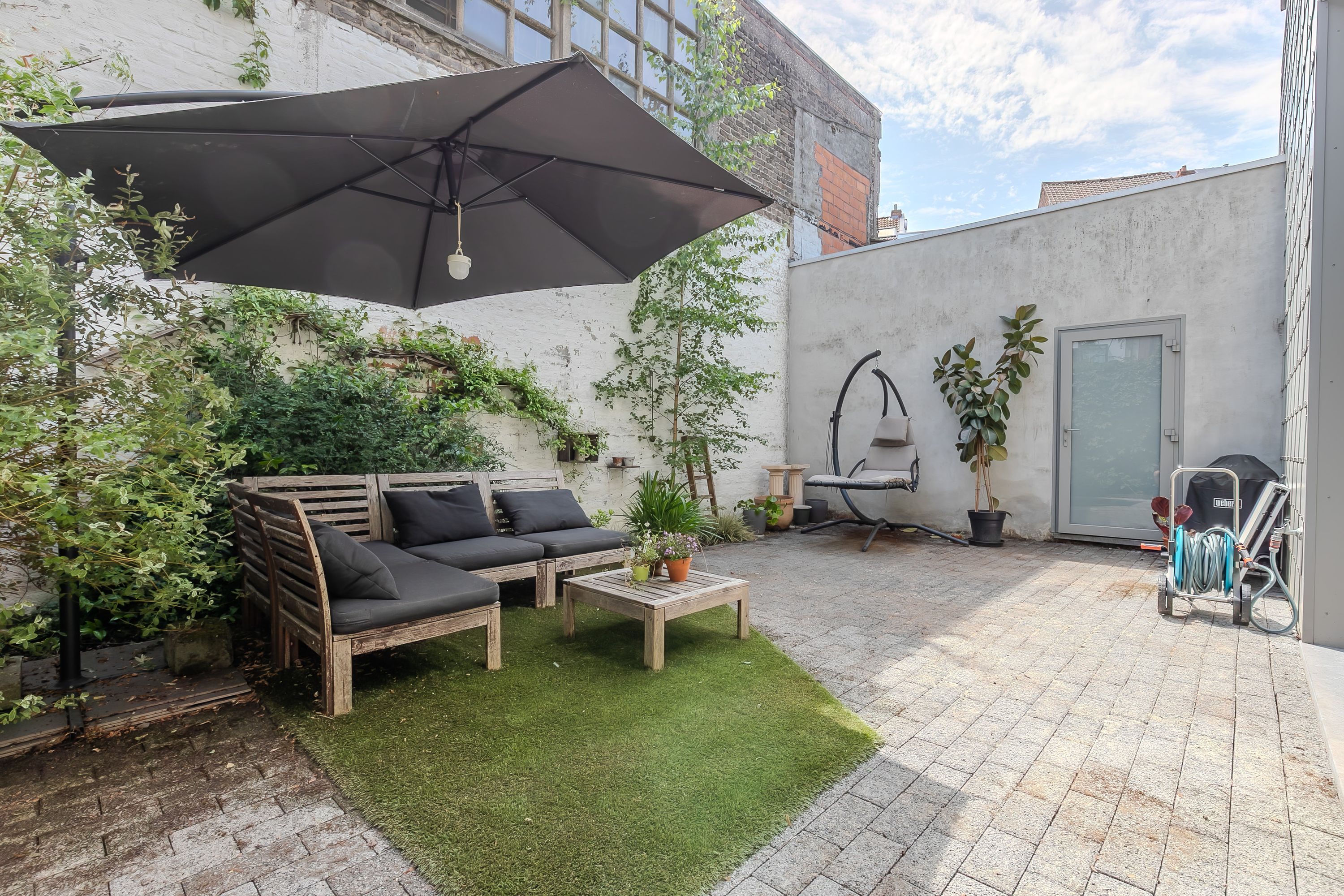 Uniek 2 slaapkamer-appartement met terras nabij Gent-Sint-Pieters - foto 9