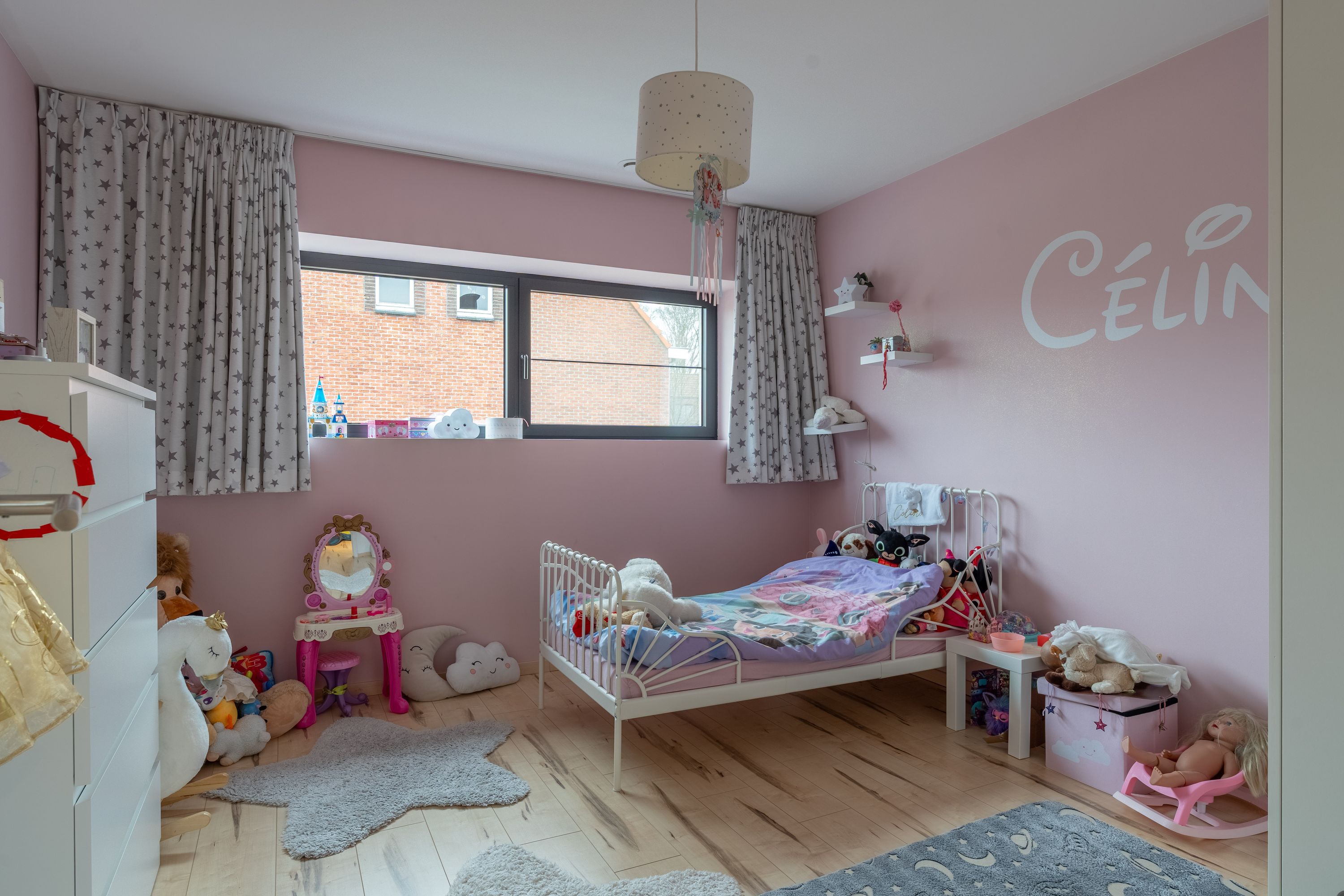 Vrijstaande, gerenoveerde, instapklare woning met 3 slaapkamers en aparte garage - foto 5