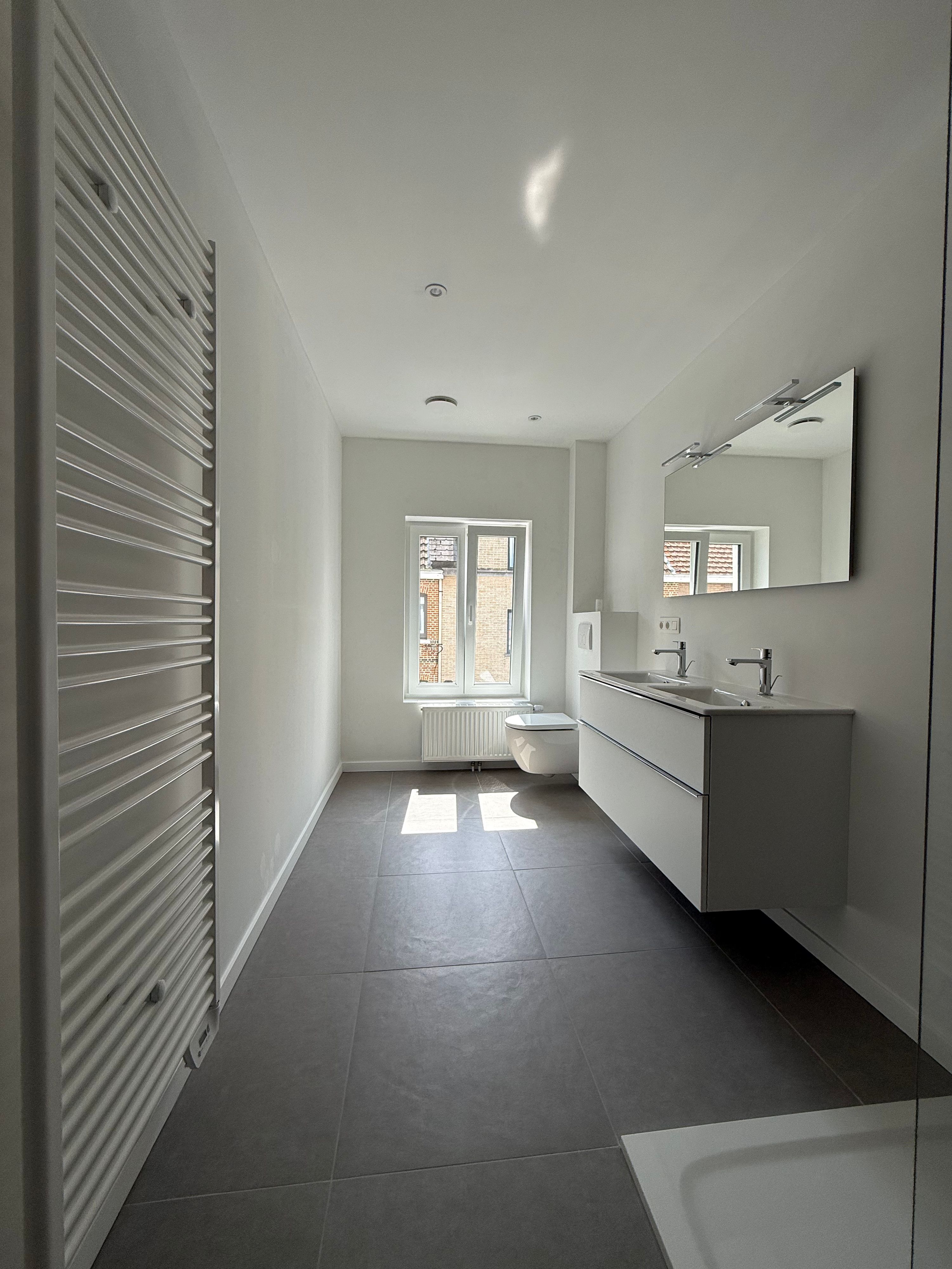 Energiezuinige gerenoveerde gezinswoning met tuin en EPC A in Dendermonde - foto 5