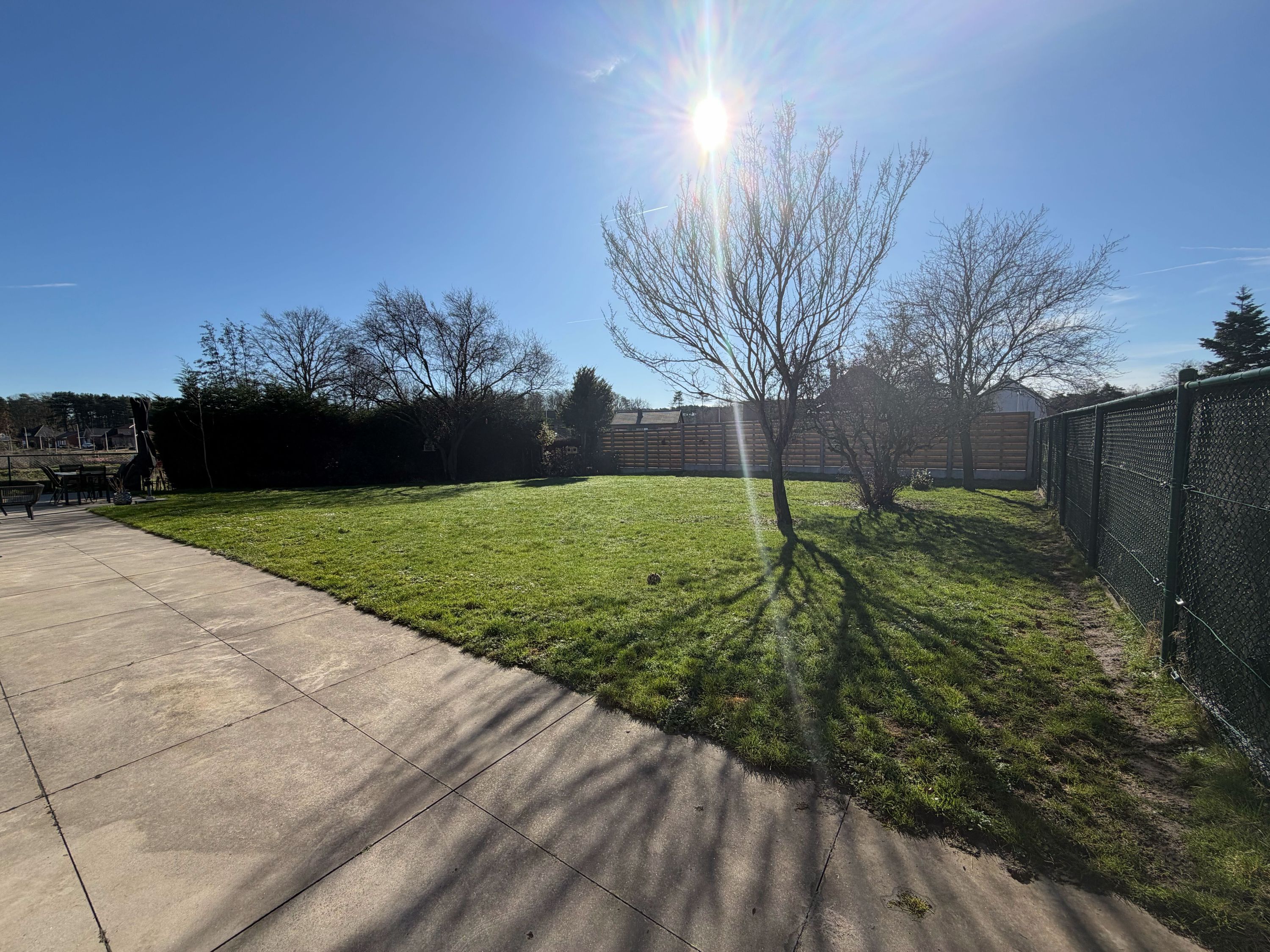 Prachtig afgewerkte woning met grote tuin in doodlopende straat. - foto 10