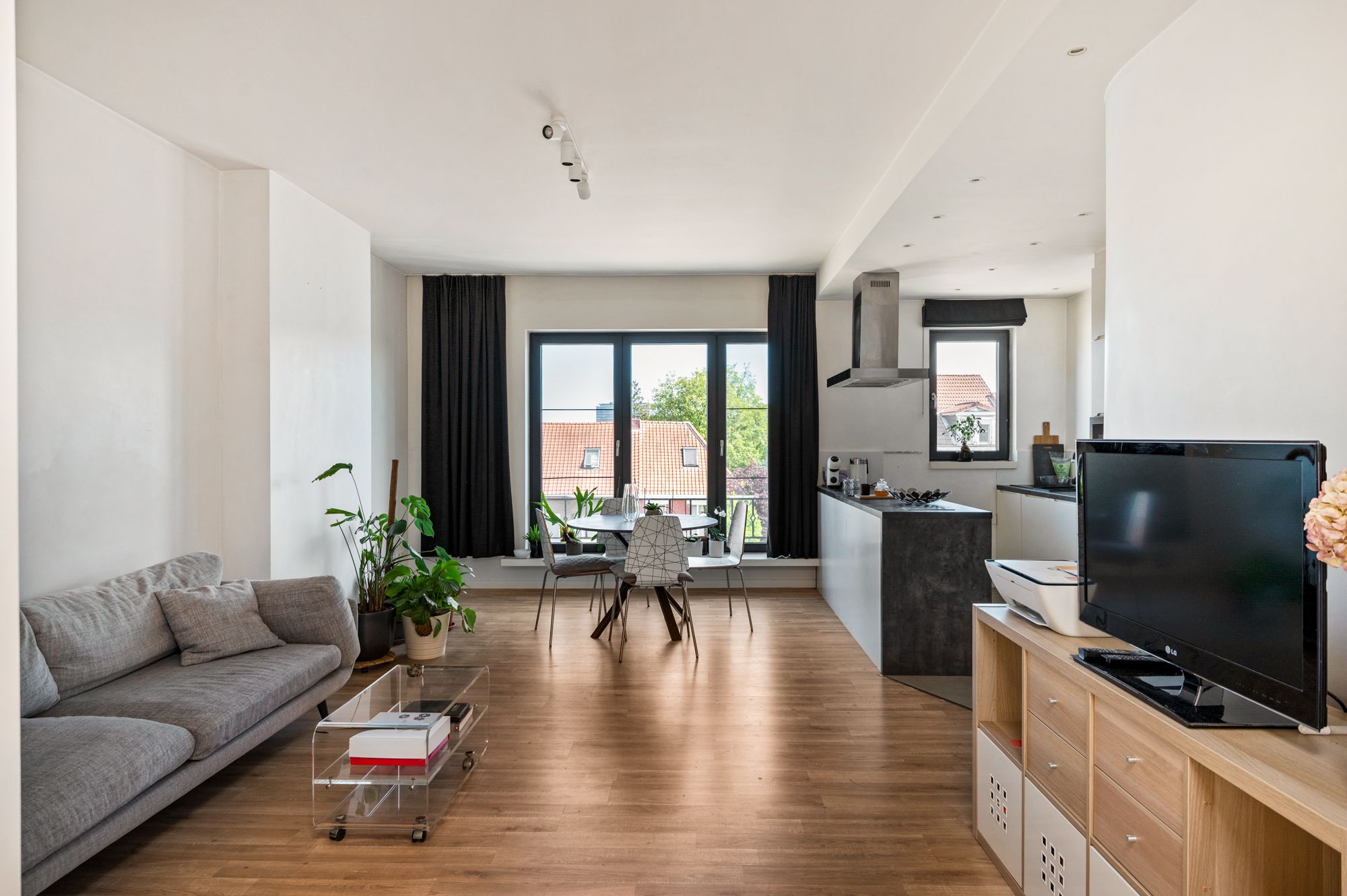 Ruime gerenoveerde gezinswoning (+- 158m²) + appartement (+- 78 m²) - foto 9