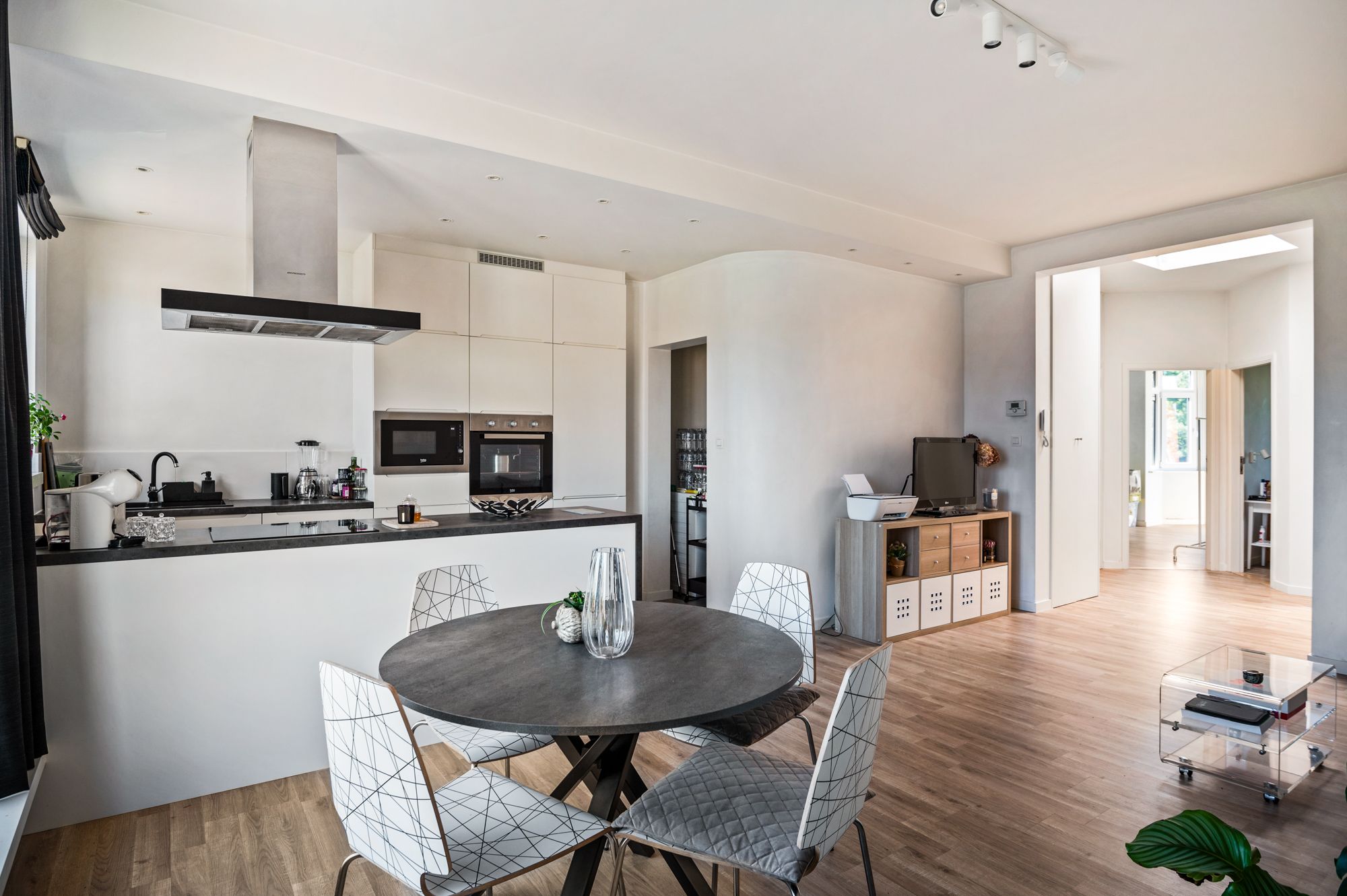 Ruime gerenoveerde gezinswoning (+- 158m²) + appartement (+- 78 m²) - foto 10