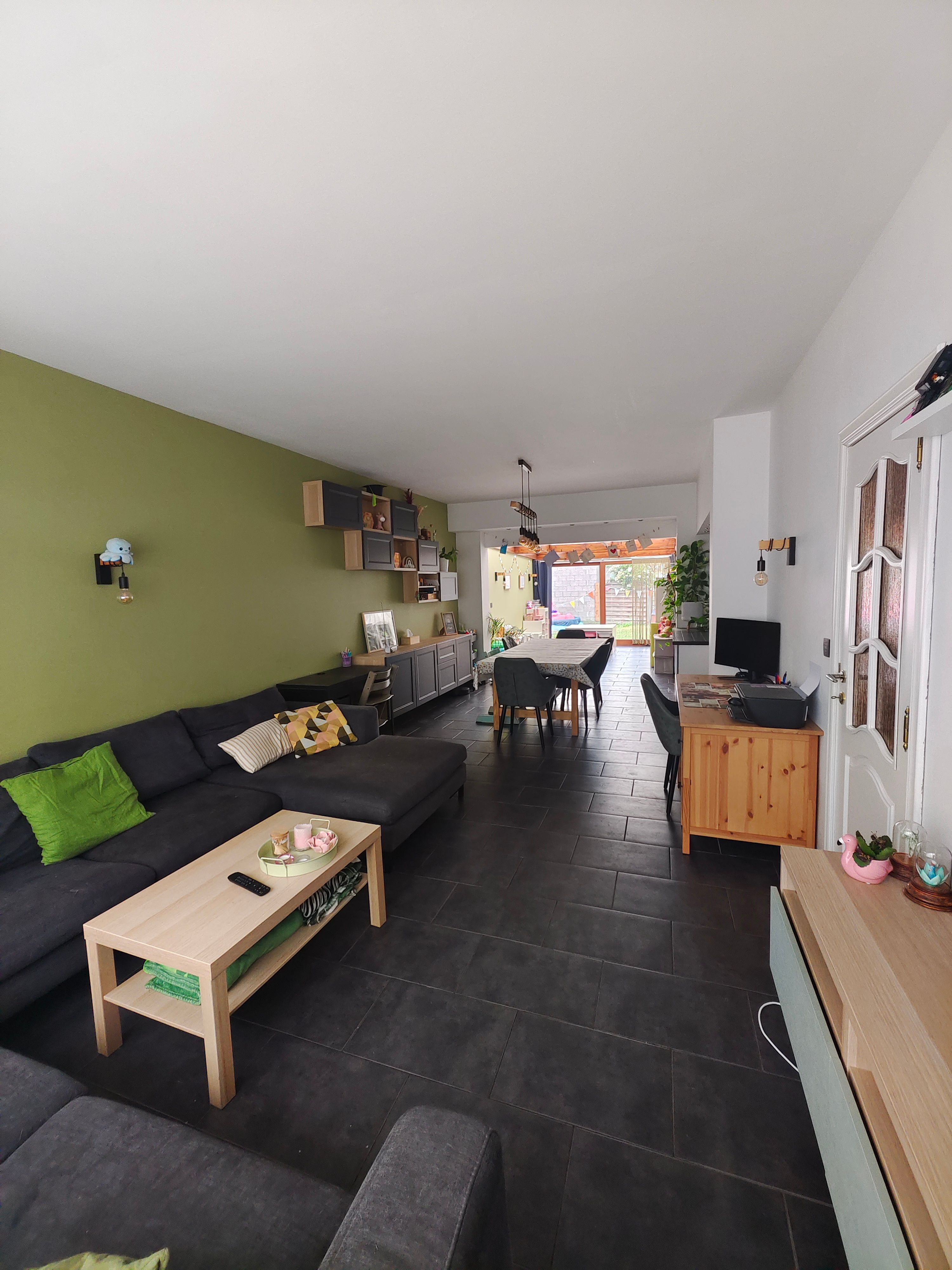 Half open bebouwing met oprit, garage, tuin en 3 slaapkamers - foto 2