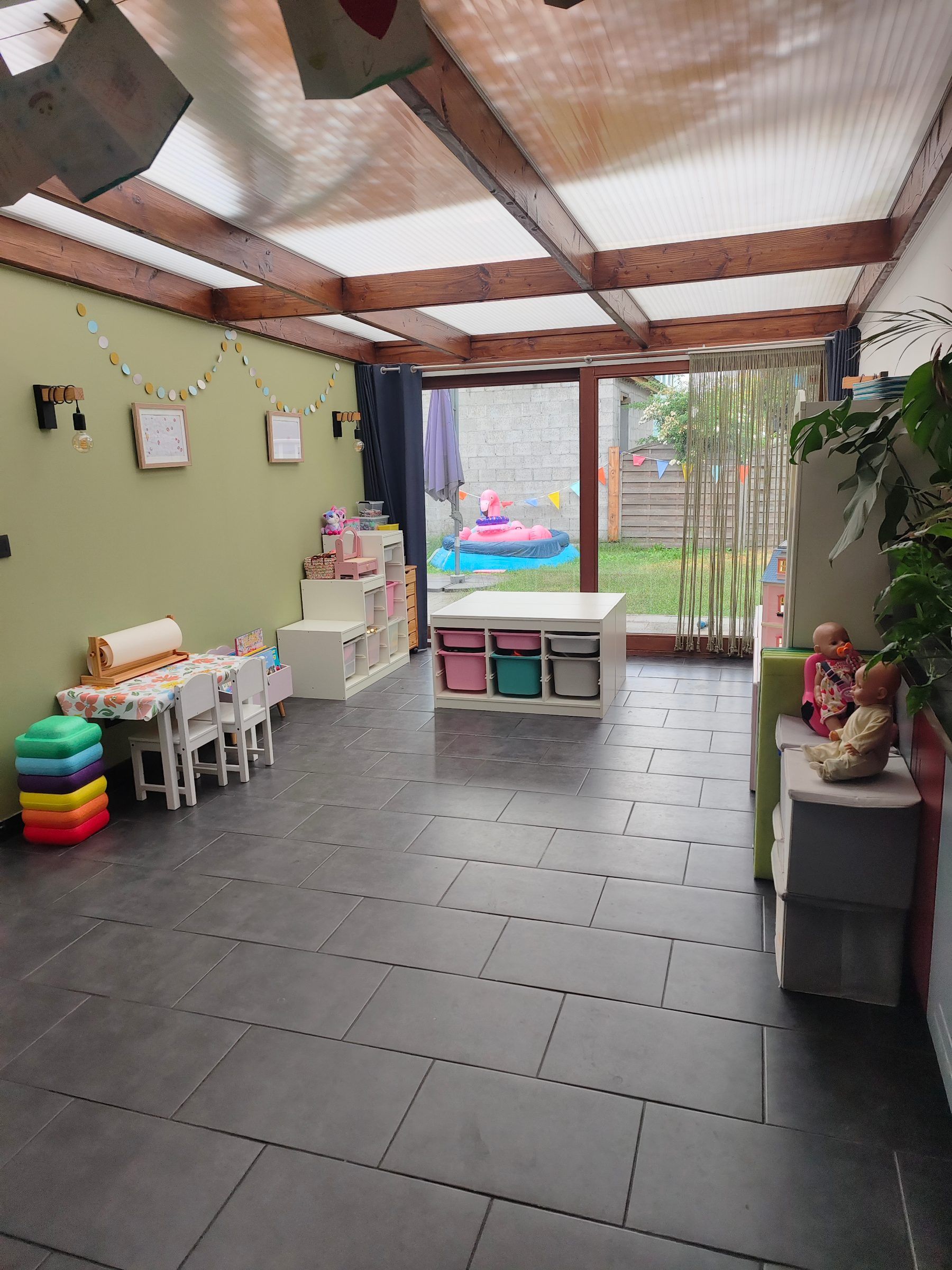 Half open bebouwing met oprit, garage, tuin en 3 slaapkamers - foto 3
