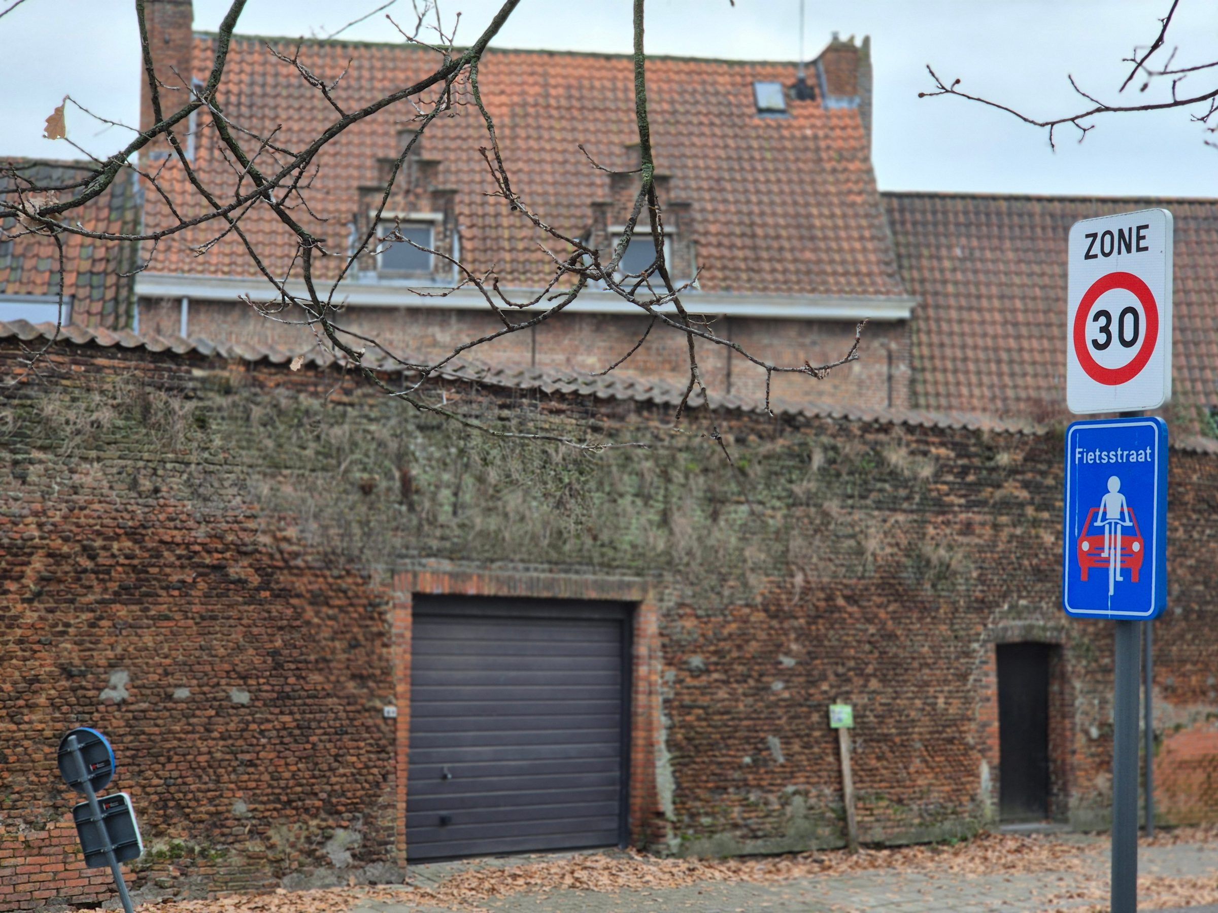 17e-eeuwse begijnhofwoning met tuin, garage en heel wat potentieel - foto 24