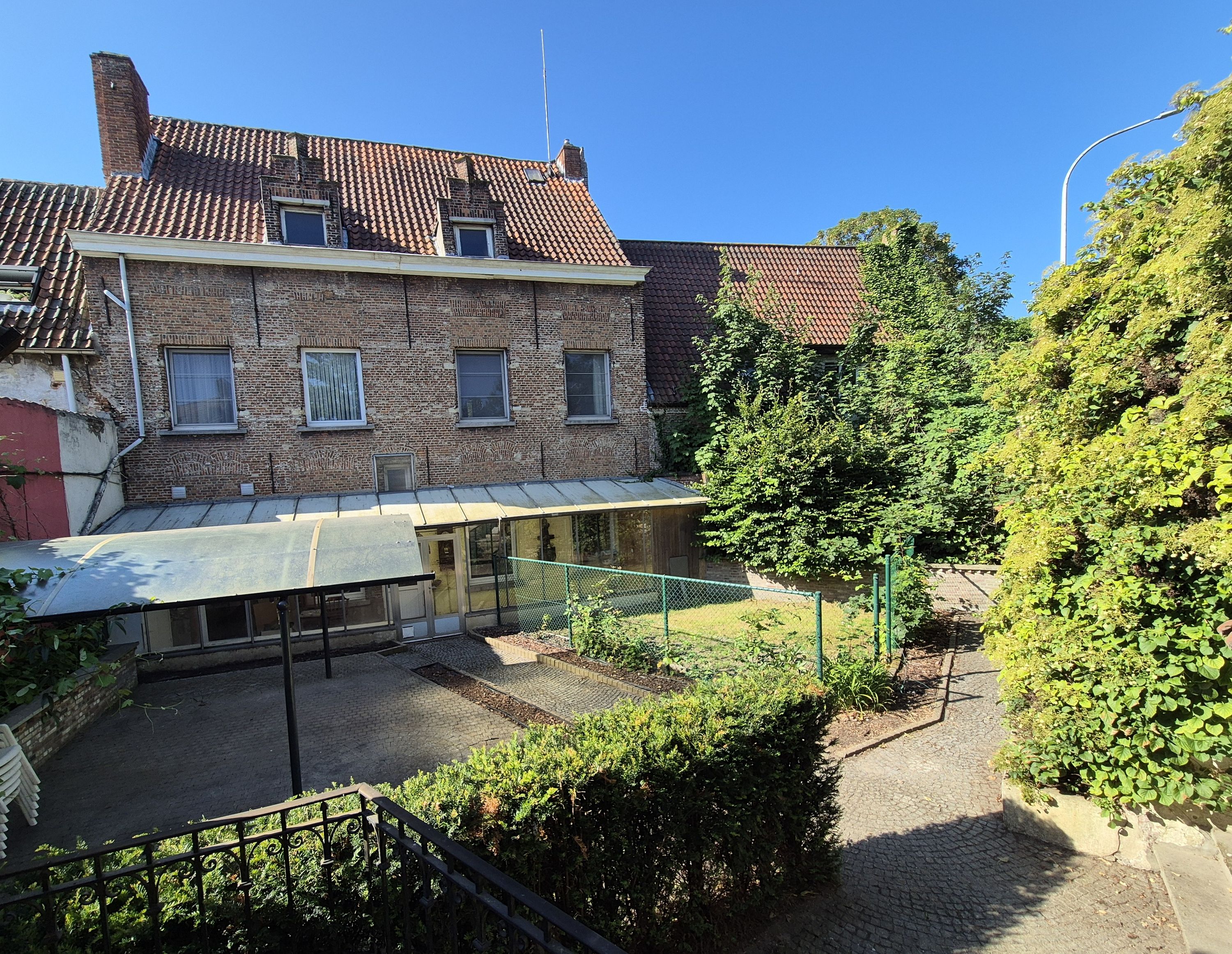 17e-eeuwse begijnhofwoning met tuin, garage en heel wat potentieel - foto 24