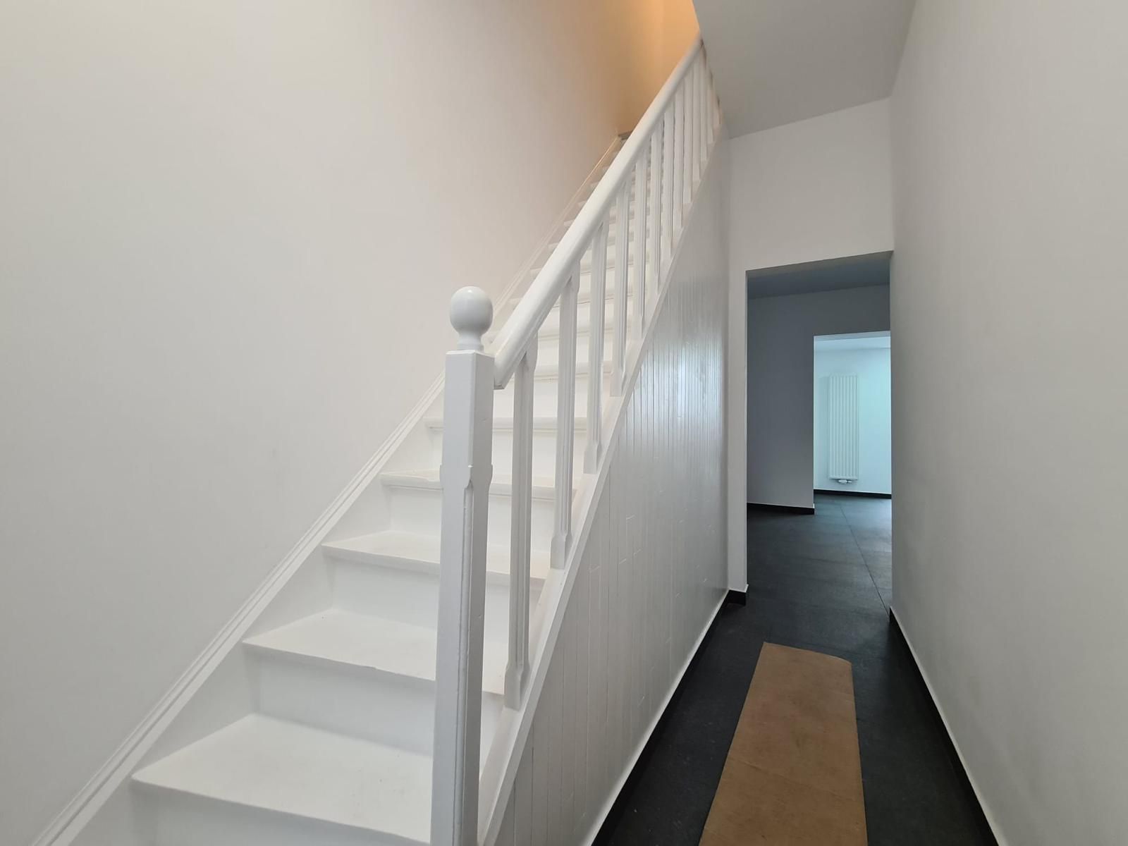 Pas gerenoveerd rijhuis te Landen met tuin en privéparking.  - foto 6