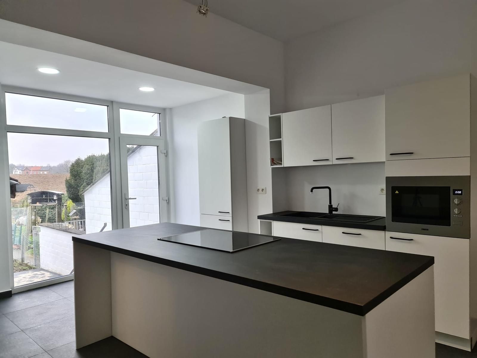 Pas gerenoveerd rijhuis te Landen met tuin en privéparking.  - foto 7