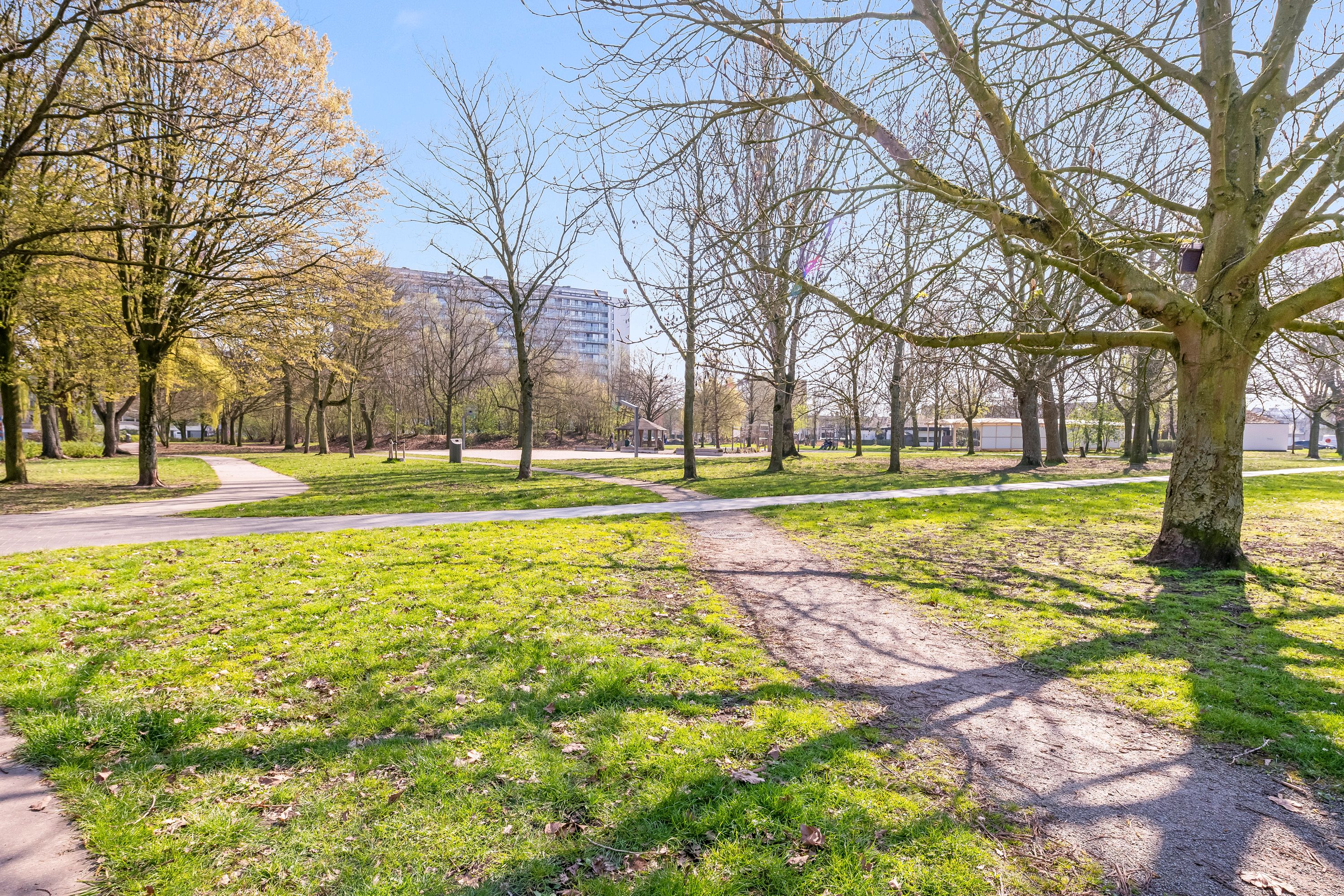 Degelijke en energiezuinige bel-étage op een centrale ligging - foto 4