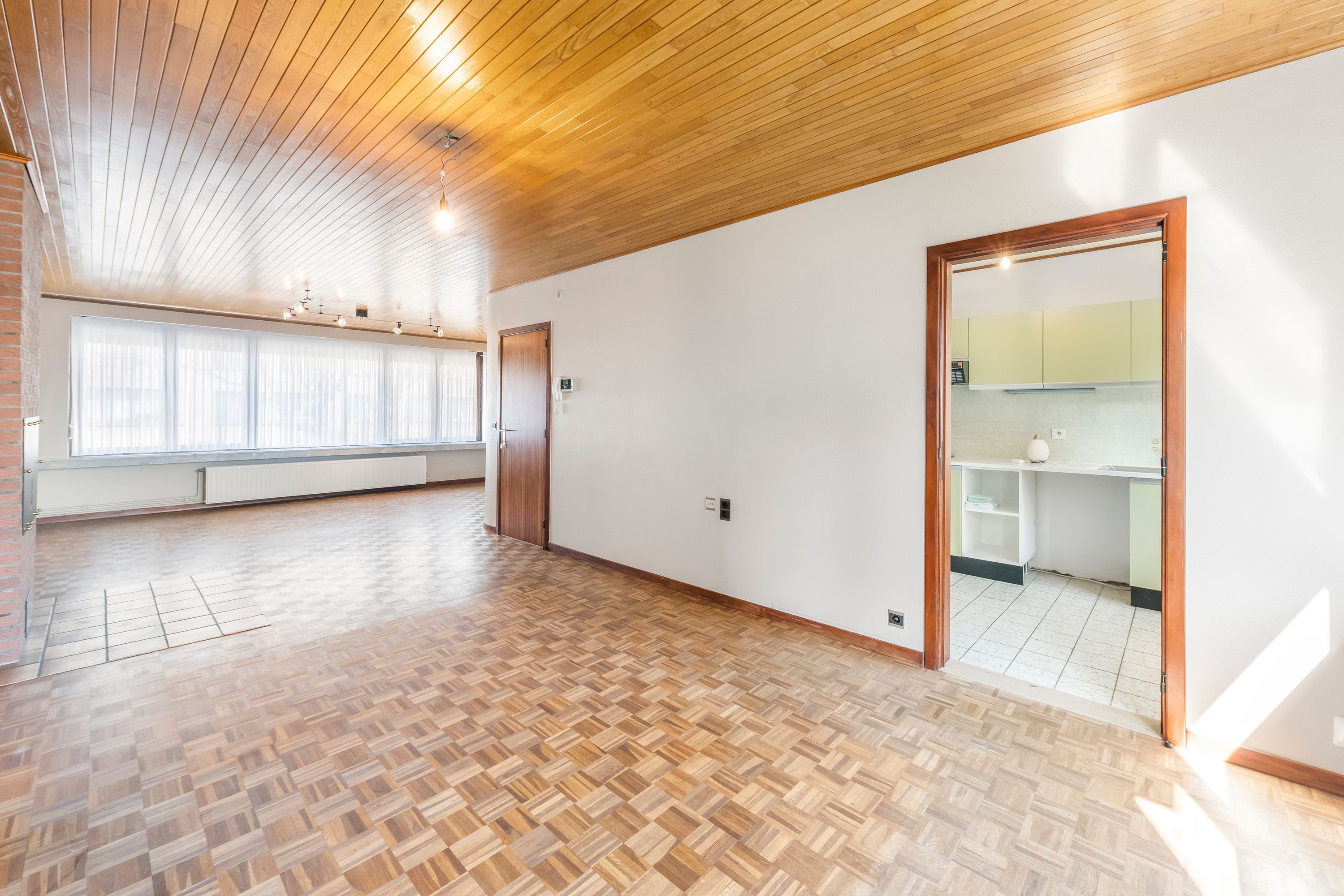 Degelijke en energiezuinige bel-étage op een centrale ligging - foto 14