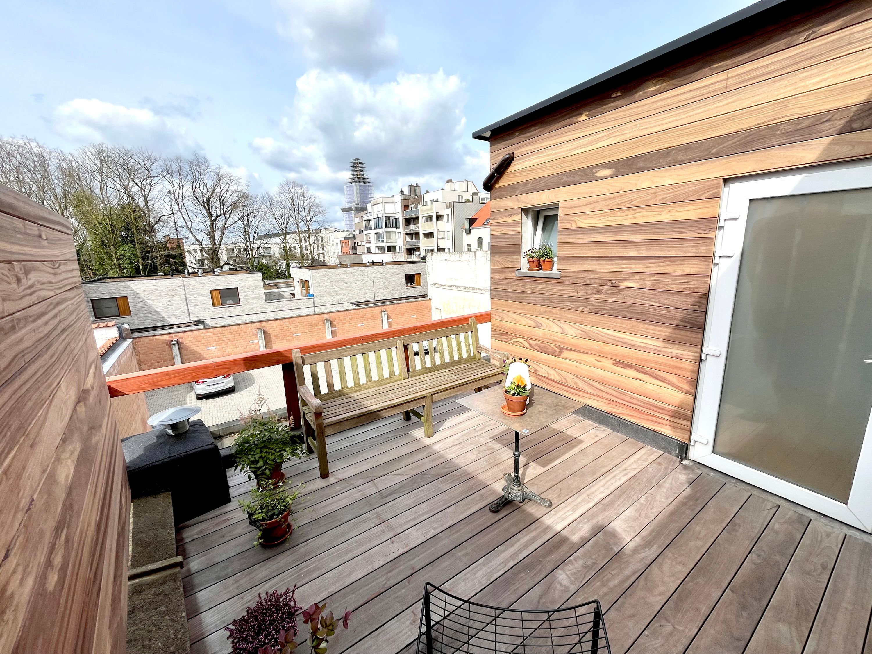 Instapklare duplex woning met zonnig terras in het hart van Sint-Niklaas - foto 2