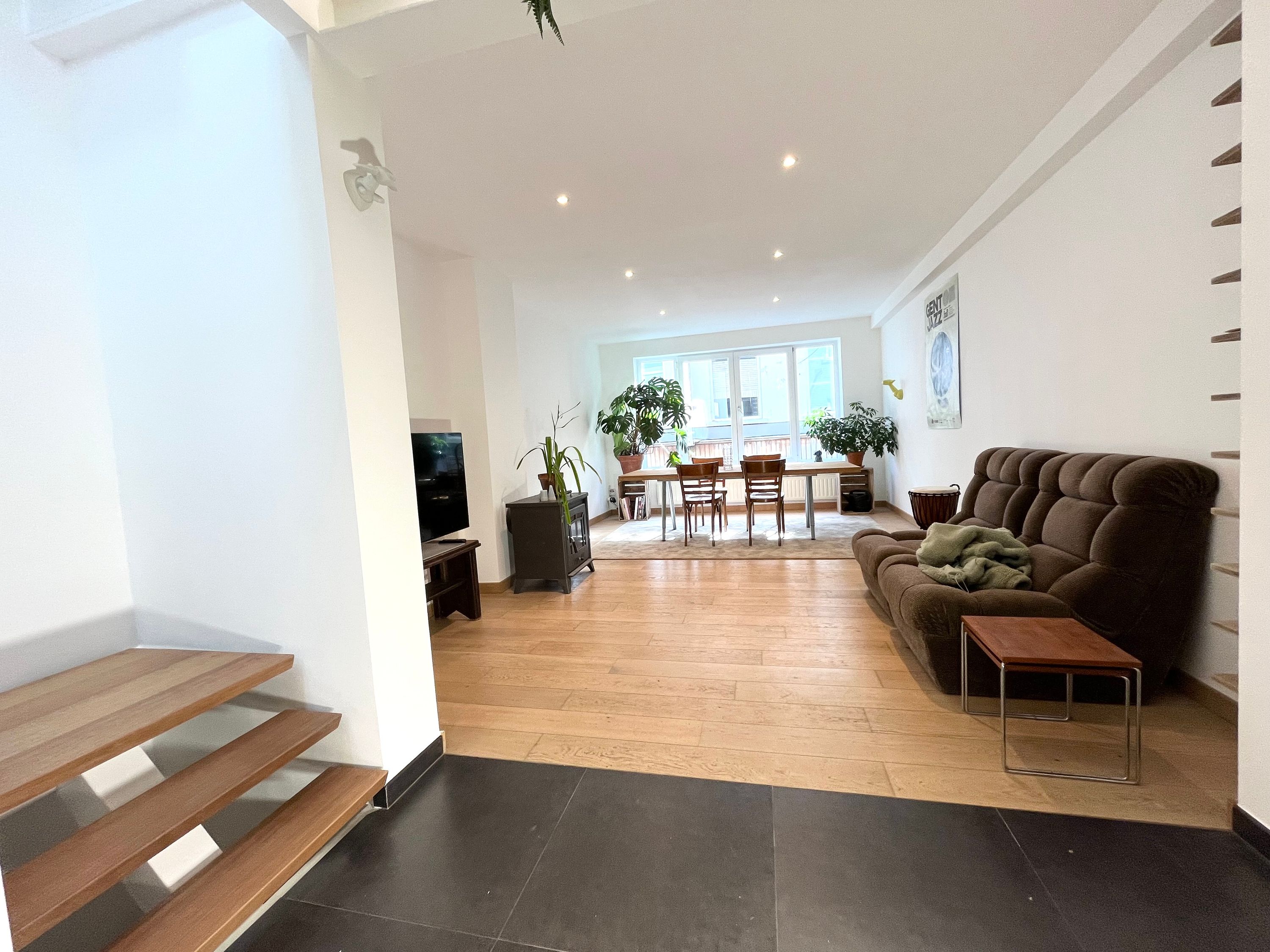 Instapklare duplex woning met zonnig terras in het hart van Sint-Niklaas - foto 5