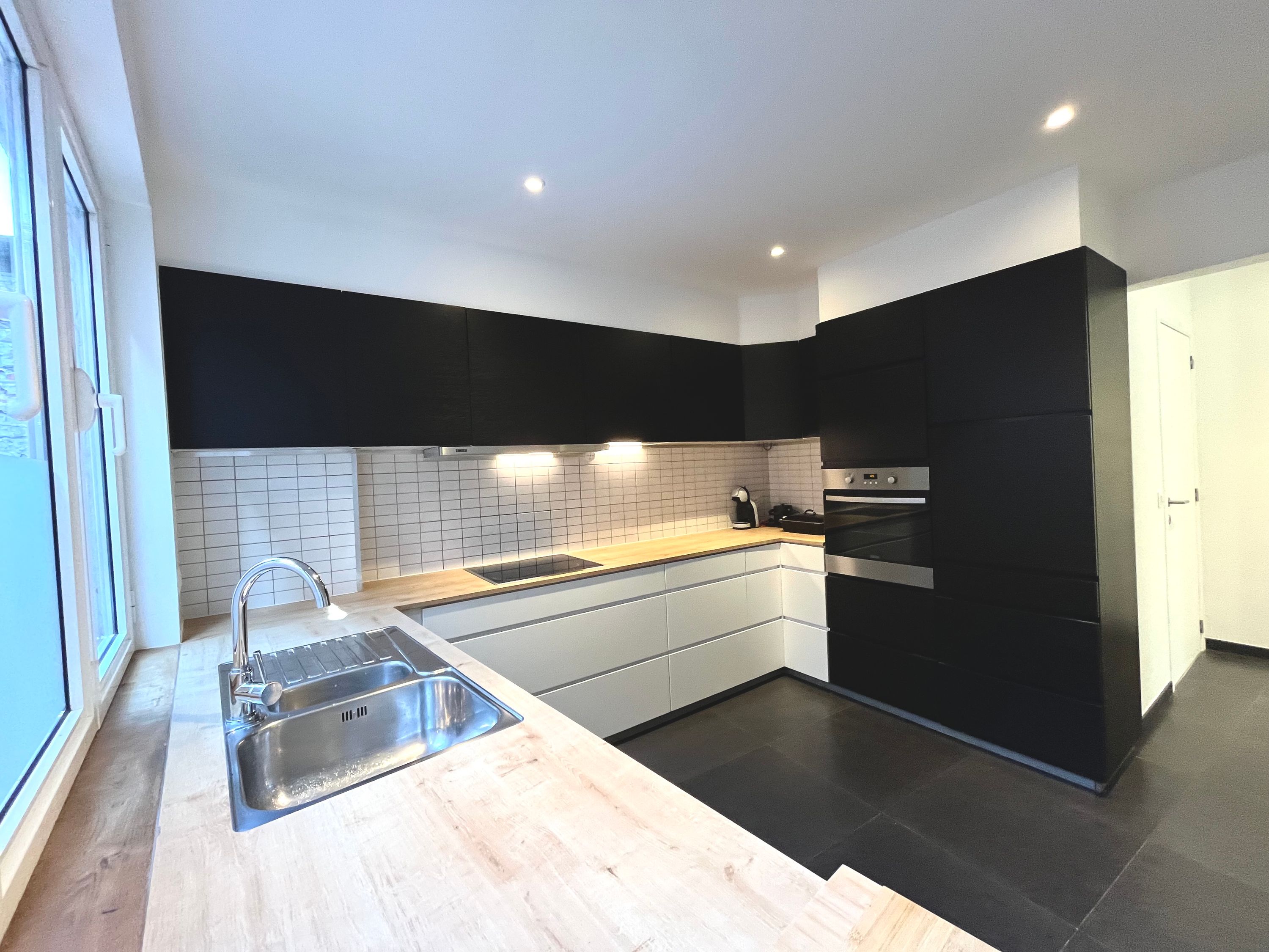 Instapklare duplex woning met zonnig terras in het hart van Sint-Niklaas - foto 7